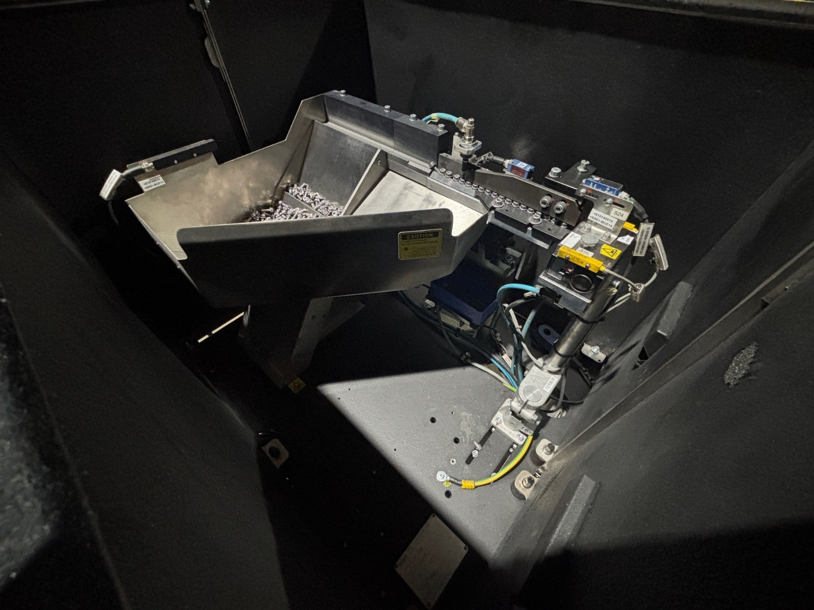 Weber ZEL360 Vibratory Bowl Screw Feeder System, ZEL 360, 115V, 2021 - Maverick Industrial Sales
