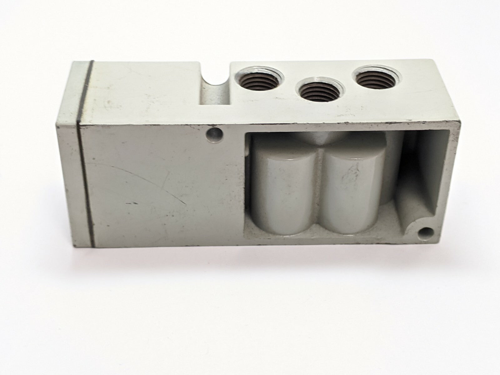 Numatics Manifold w/ XE 2 4 X, 5 1 3 Ports - Maverick Industrial Sales