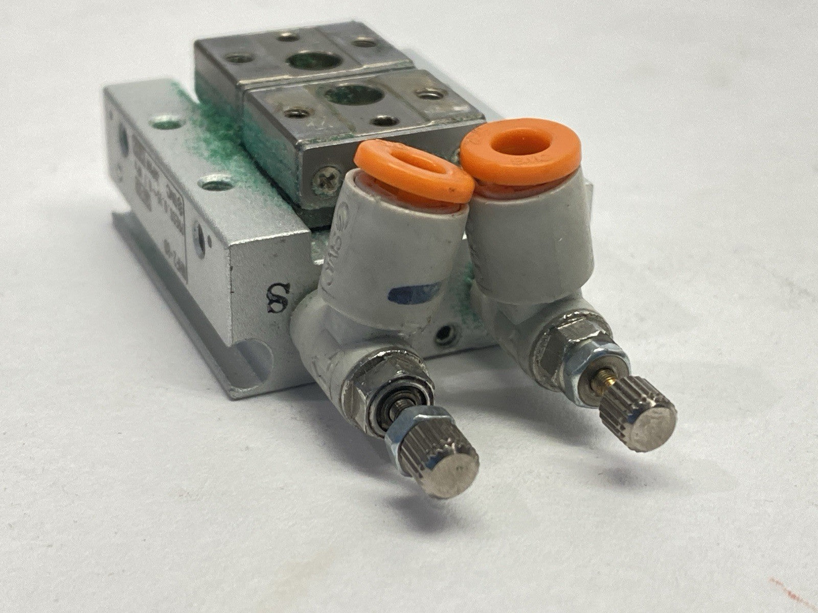 MHF2-8D | SMC Pneumatic Gripper 8mm Bore Short Stroke - For parts or not working - Maverick Industrial Sales