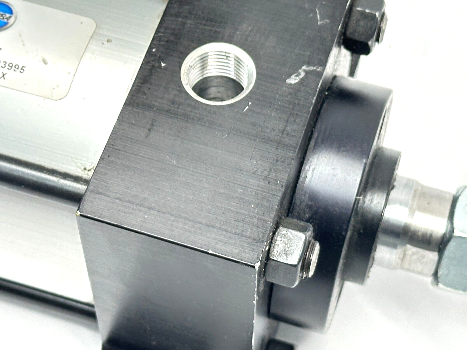 Bimba CYL-10303995 Pneumatic Cylinder 250PSI 3.25" Bore 2" Stroke - Maverick Industrial Sales