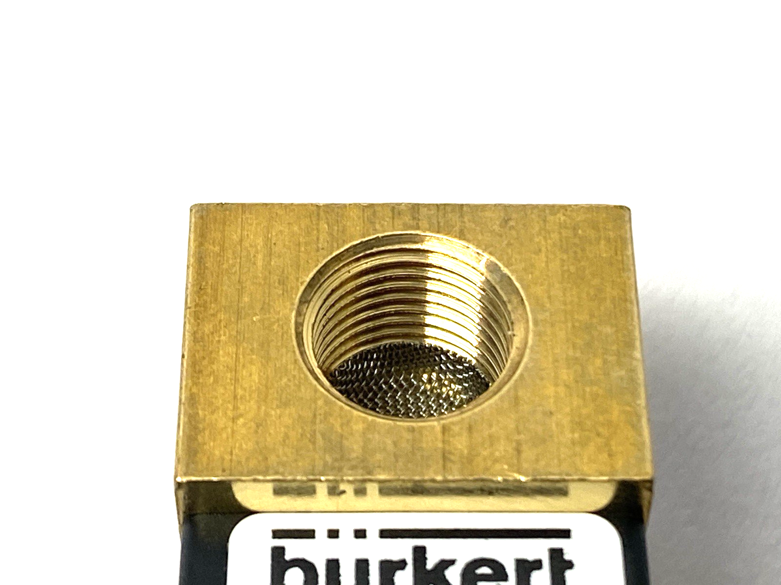 00135971 | Burkert Solenoid Valve 2/2-Way 24V - New – Open box - Maverick Industrial Sales