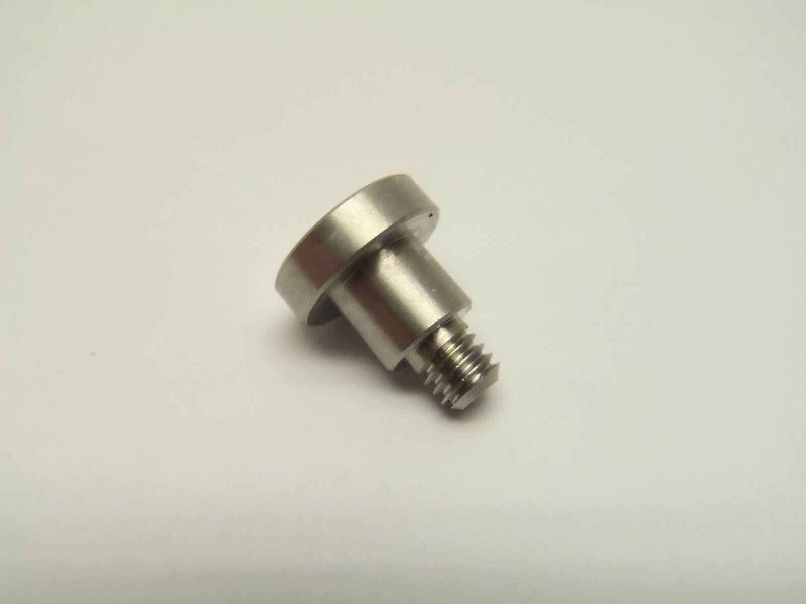 Misumi DBS4-5-4 Stepped Screws Low Head 6mm Dia x 5mm Lot of 9 - Maverick Industrial Sales