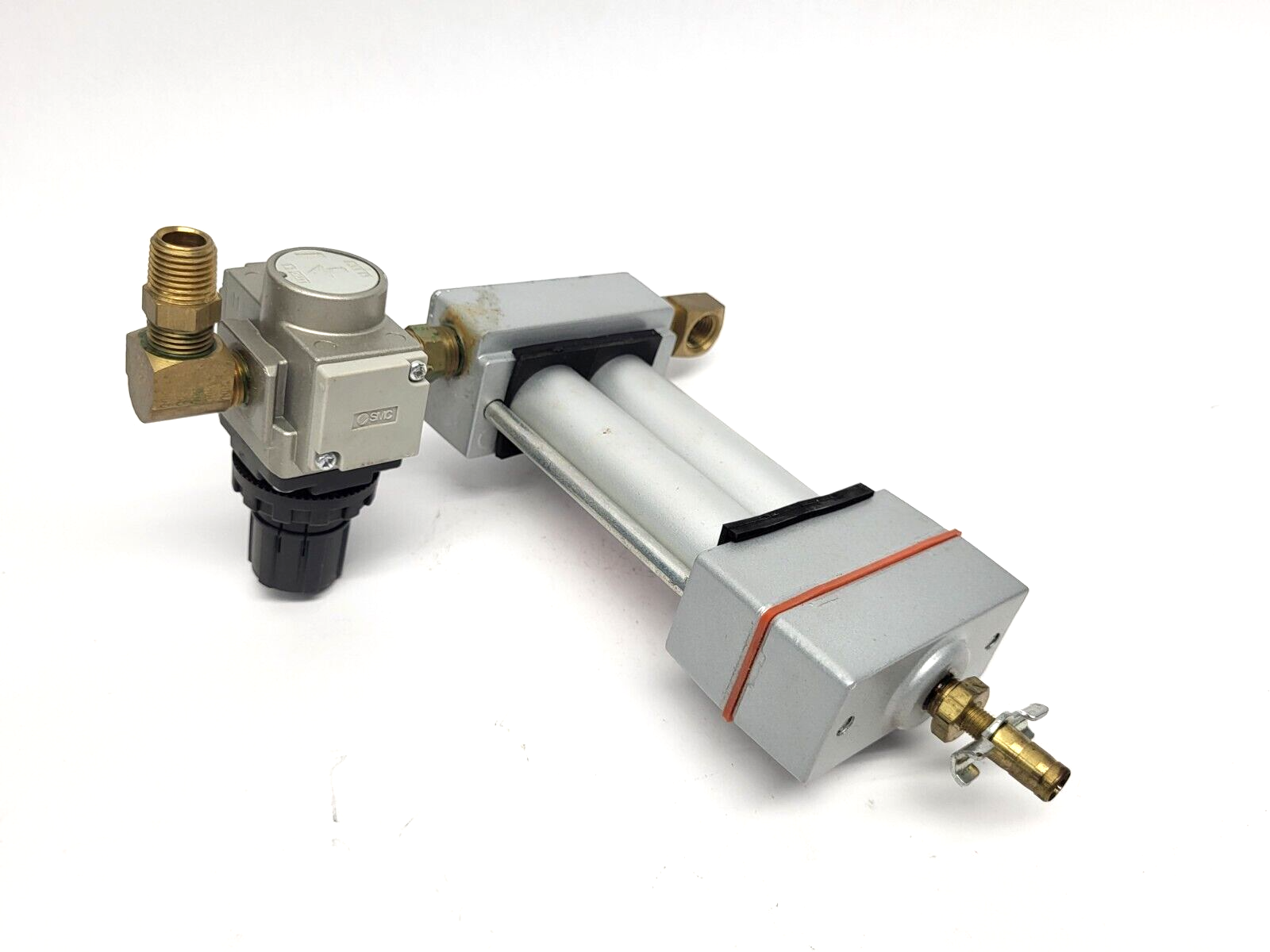 Becca 824013 Extractor/Dryer w/ SMC AR20-N02H-Z Modular Regulator NO GUAGE - Maverick Industrial Sales
