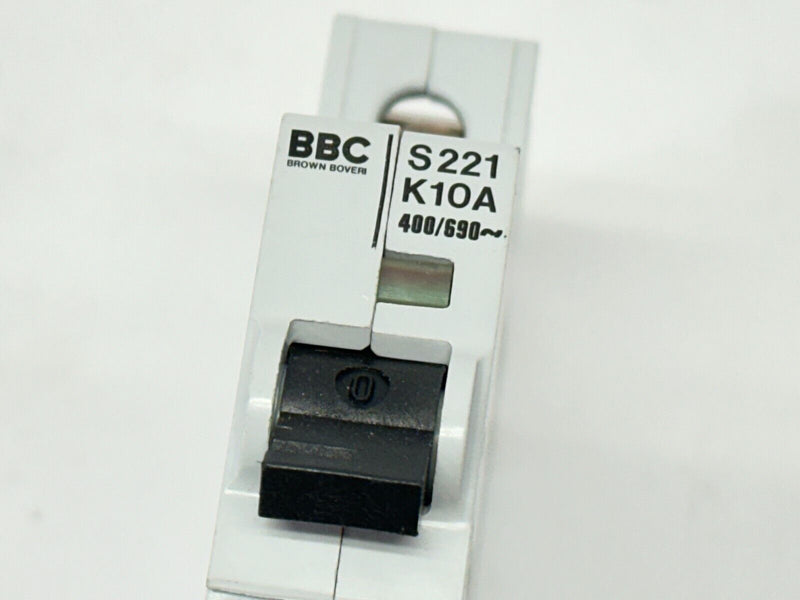 BBC S221K10A Circuit Breaker 1-Pole 10A 400/690V - Maverick Industrial Sales