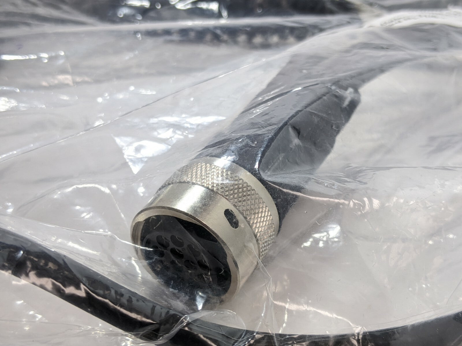 ABB 2TLA020003R5100 Spiral Cable HK20S4 12 Poles, 2m - Maverick Industrial Sales