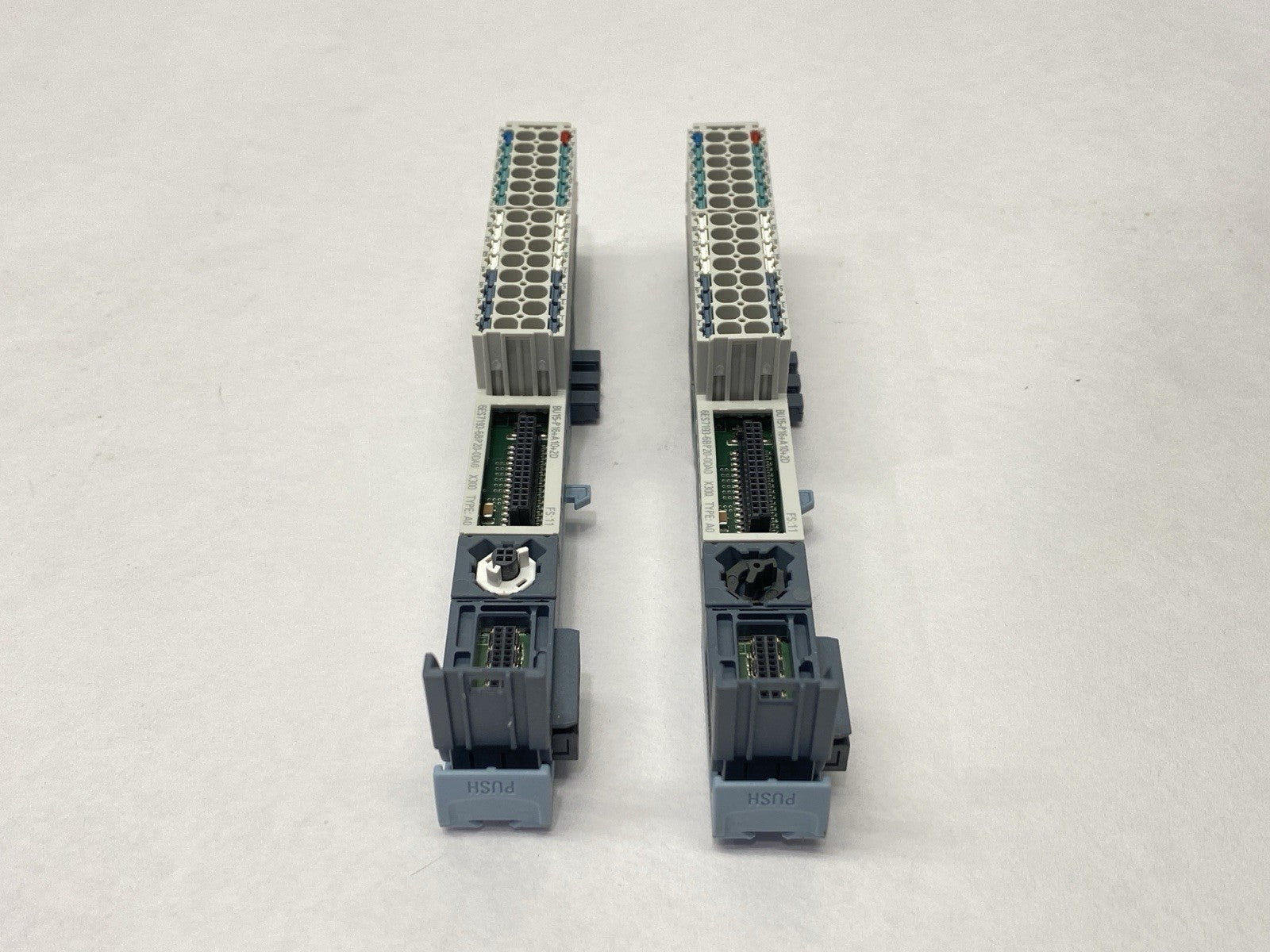 Siemens 6ES7193-6BP20-0DA0 SIMATIC ET 200SP Base Unit BU15-P16+A10+2D LOT OF 2 - Maverick Industrial Sales