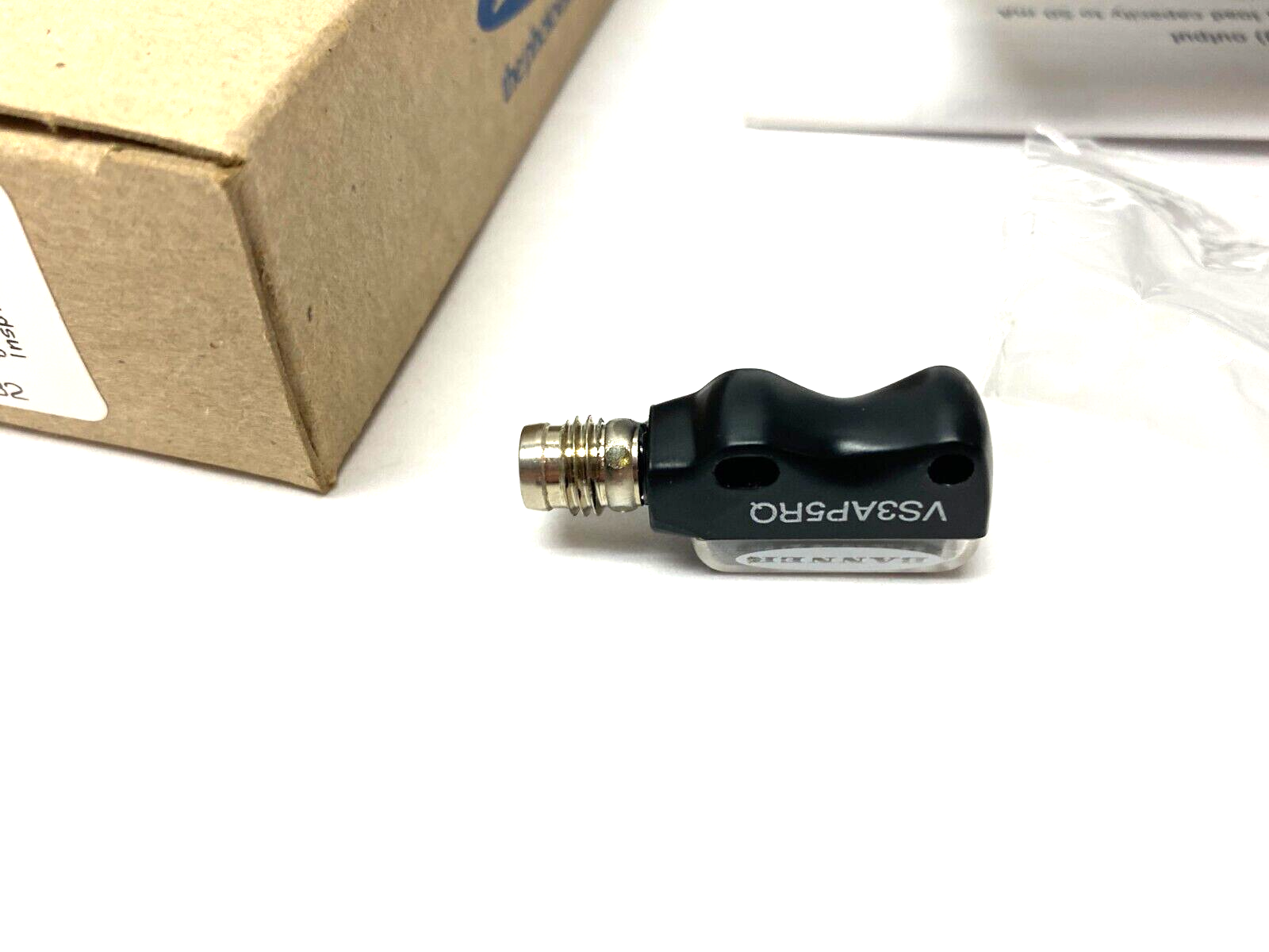 VS3AP5RQ, 62632 | Banner VS3AP5RQ Opposed-Mode Photoelectric Sensor w/ Advanced Optics 62632 - New - Maverick Industrial Sales