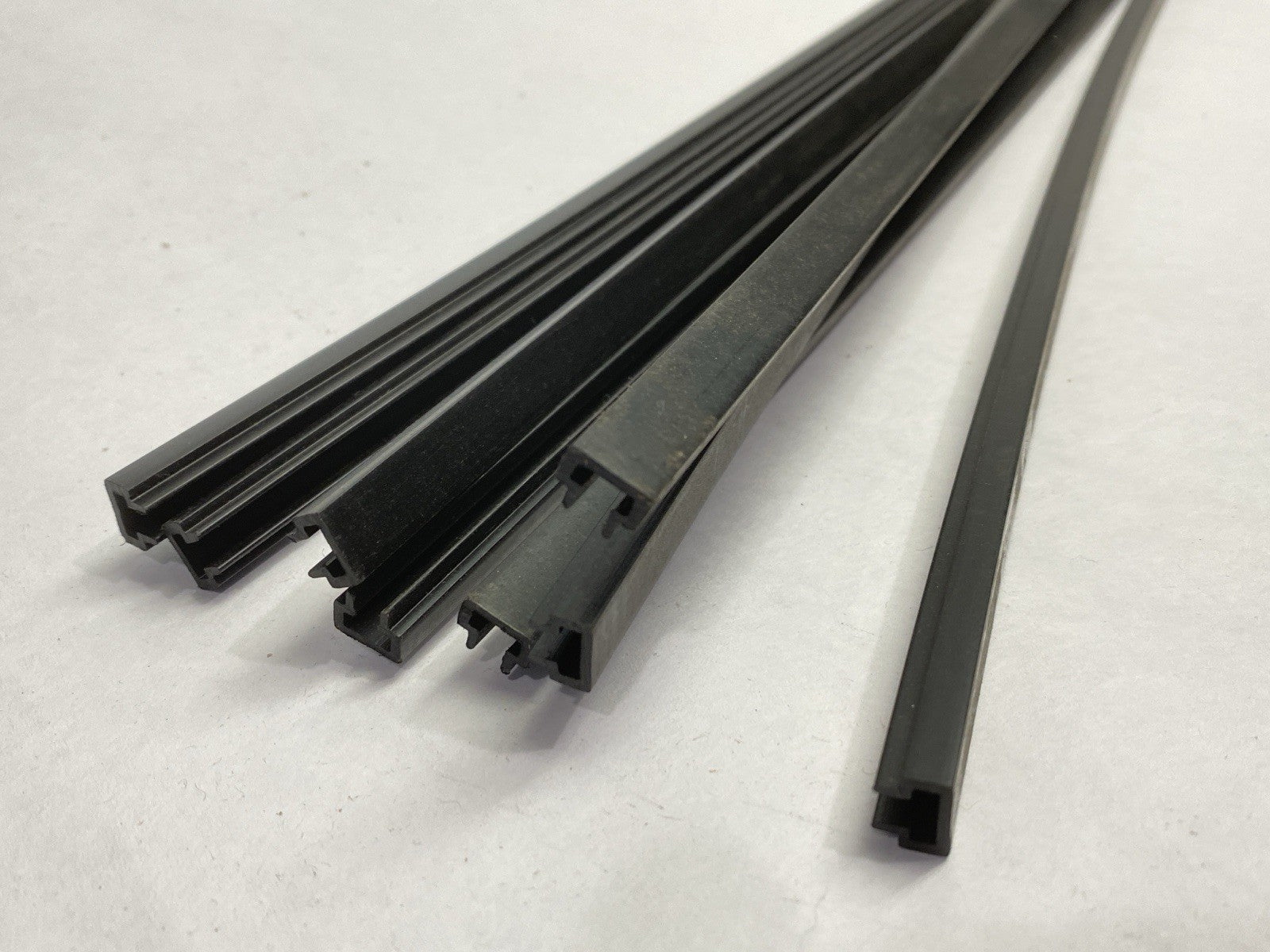 3 842 993 066 | Bosch Rexroth 3842993066 Slide Profile GP 2/R /C 1232mm Length LOT OF 8 - New – Open box - Maverick Industrial Sales