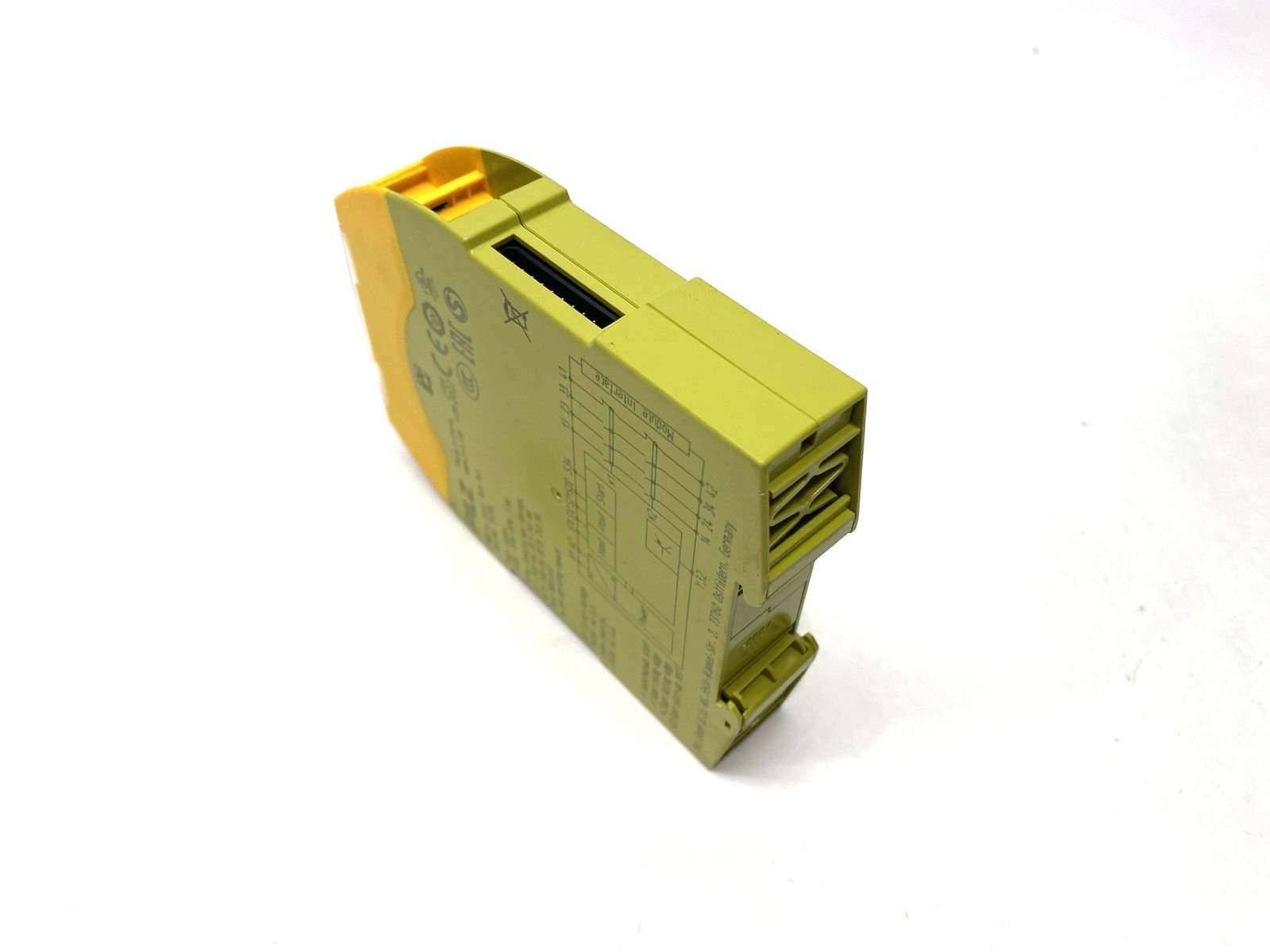 PNOZ s4 24VDC 3n/o 1n/c | Pilz Safety Relay 750104 NO TERMINALS DAMAGED DIN LATCH - Used - Maverick Industrial Sales