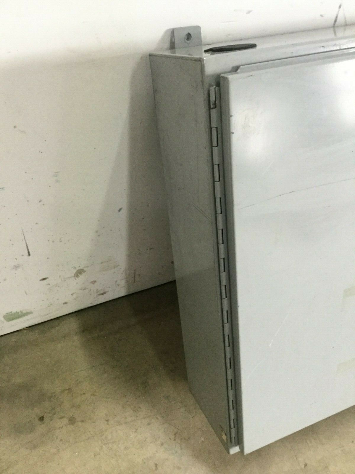 N12302408 | Hubbell Wiegmann Industrial Enclosure 30"x24"x8" w/ Backplate - Used - Maverick Industrial Sales