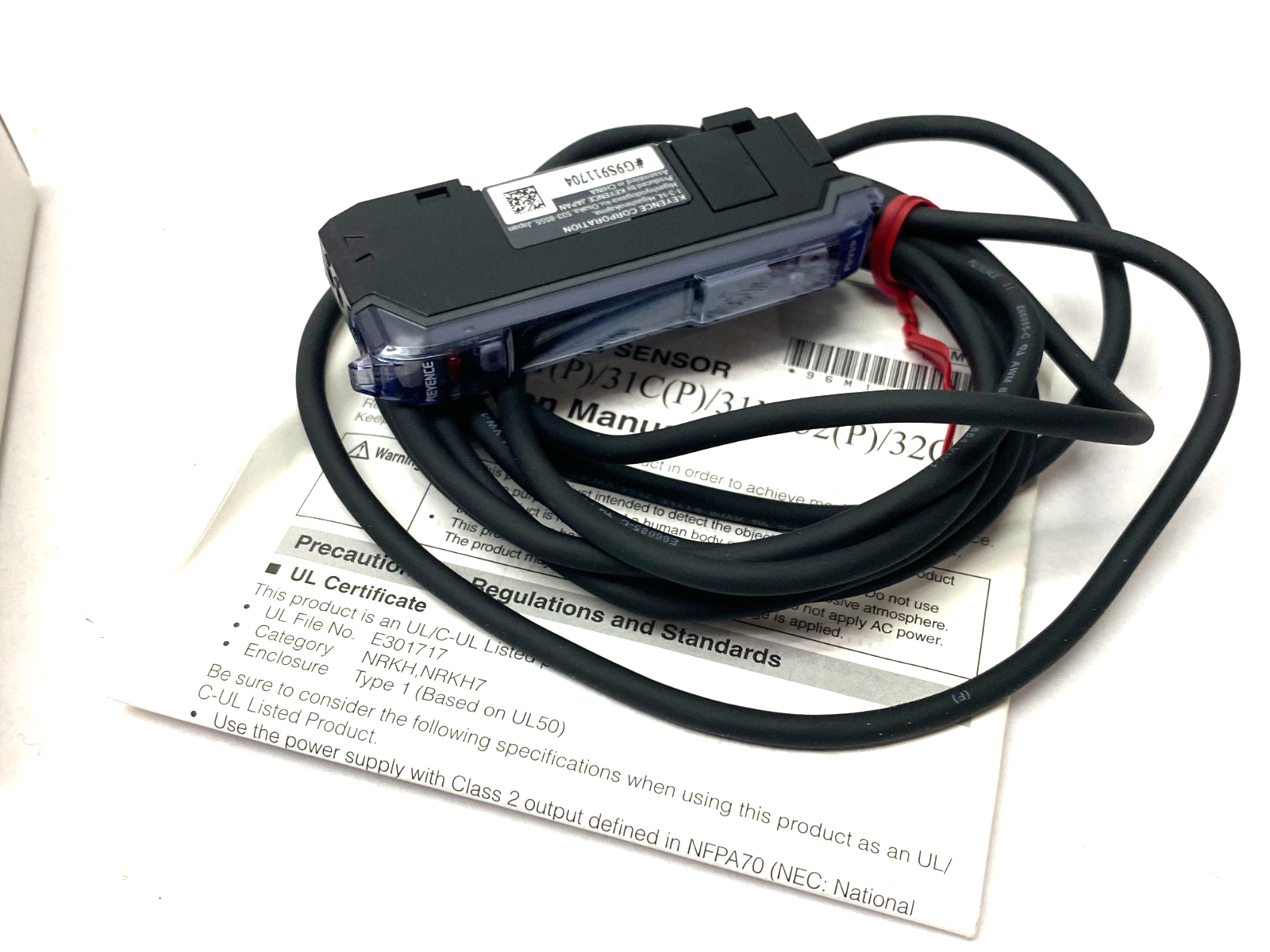 Keyence FS-V31P Digital Fiber Amplifier Main Unit, Cable Type, PNP - Maverick Industrial Sales