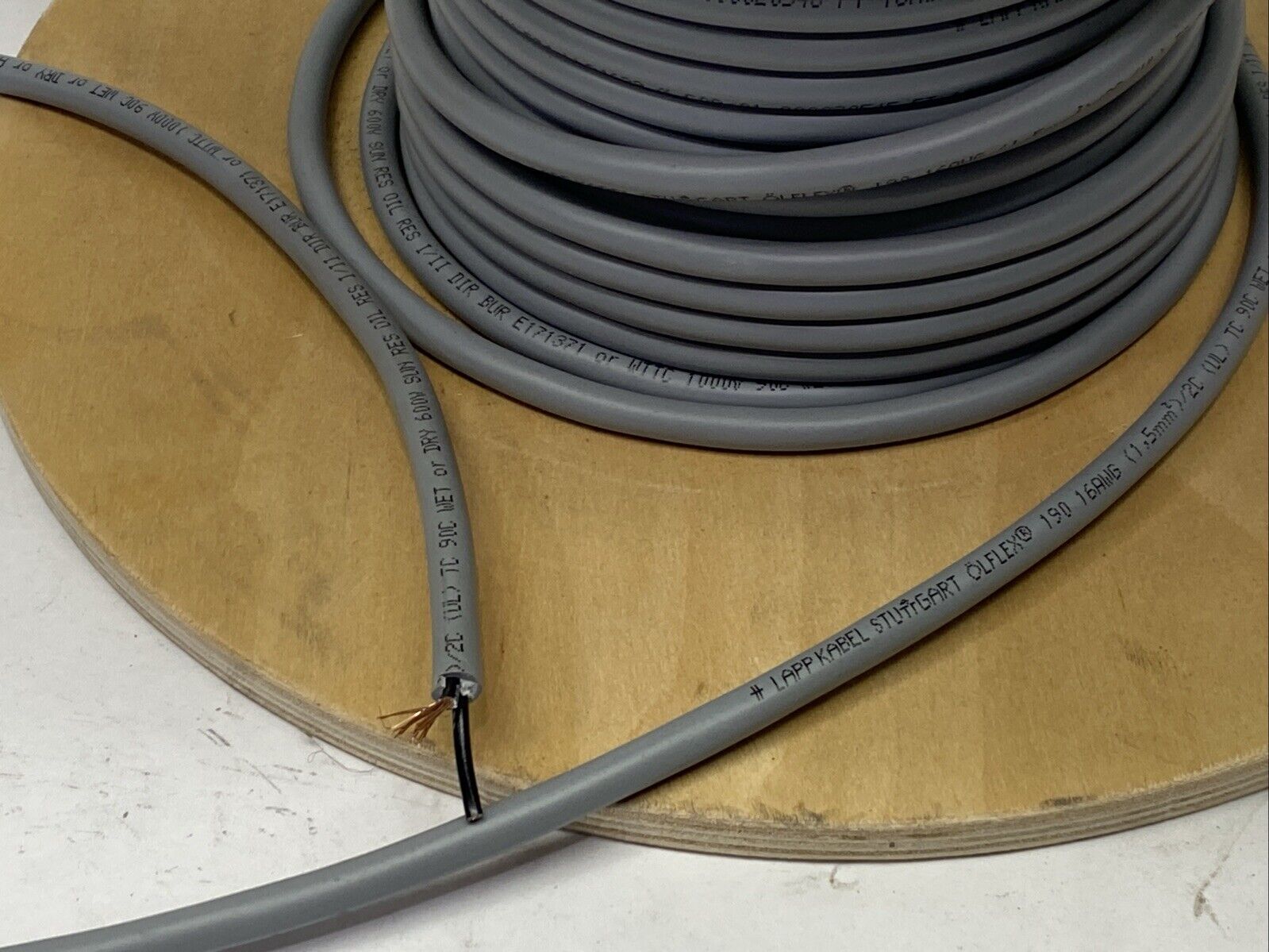 Lapp 601602 Olflex 190 Unshielded Multi-Conductor Cable 2c 16AWG 120FT Spool - Maverick Industrial Sales