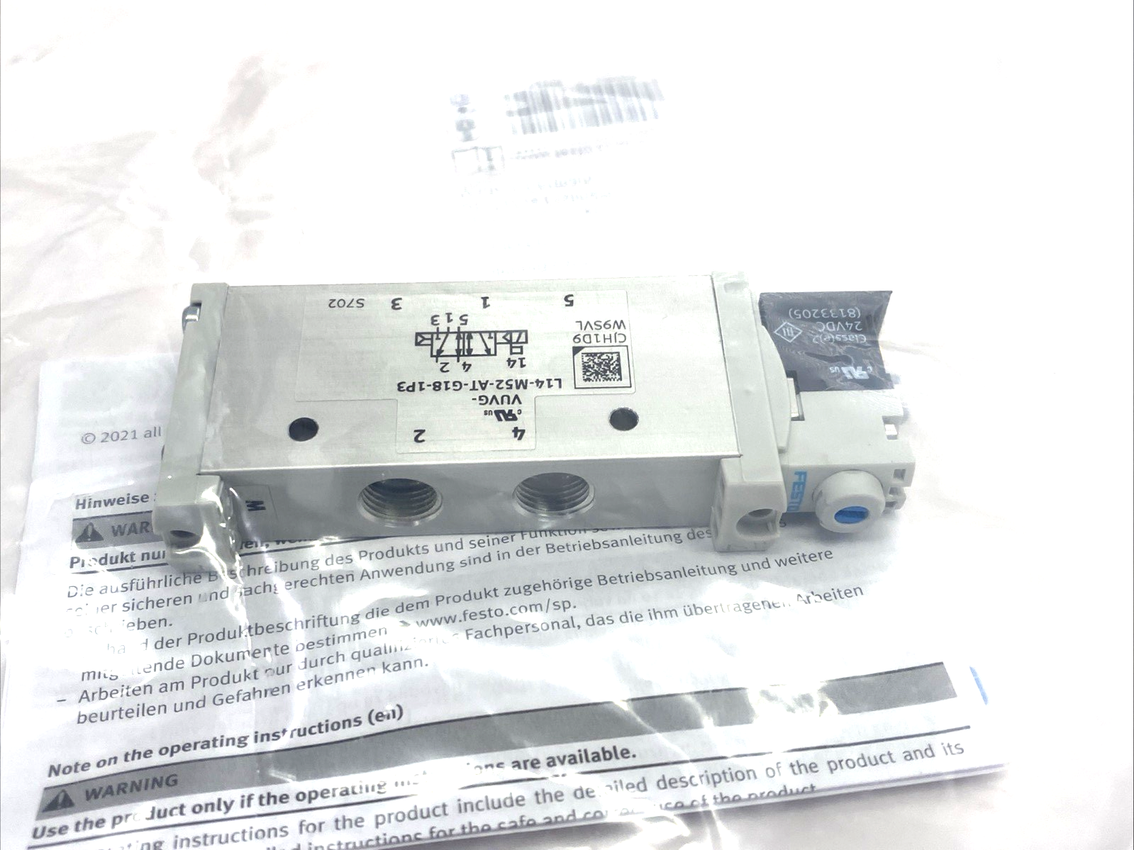 Festo VUVG-L14-M52-AT-G18-1P3 Solenoid Valve 566499 - Maverick Industrial Sales
