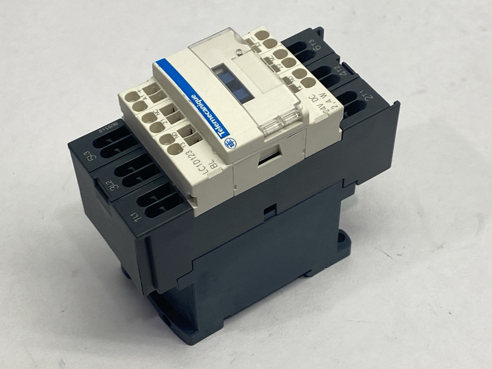 Telemecanique LC1D123BL TeSys Deca Contactor 3P 12A 24VDC - Maverick Industrial Sales