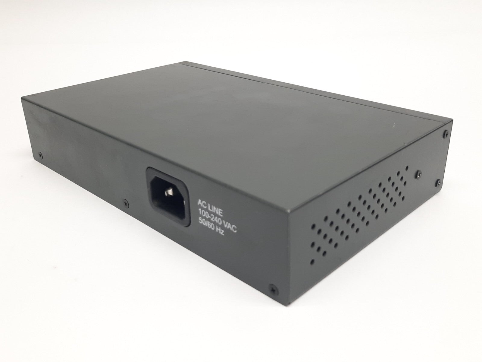 SMC-EZ1016DT | Unmanaged Fast Ethernet Switch, 16-Ports RJ-45 10/100 Mbps - Used - Maverick Industrial Sales