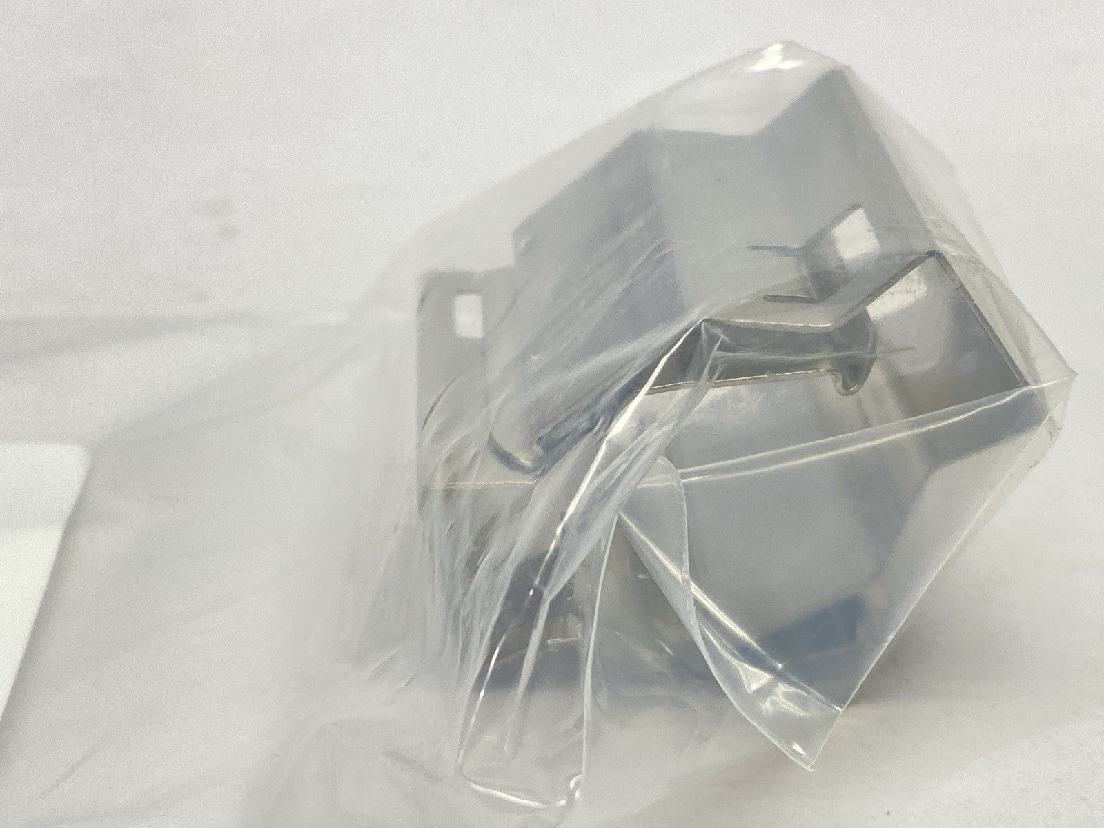 SMBWLS28SP | Banner Light Strip Holder Bracket PKG OF 2 - New - Maverick Industrial Sales