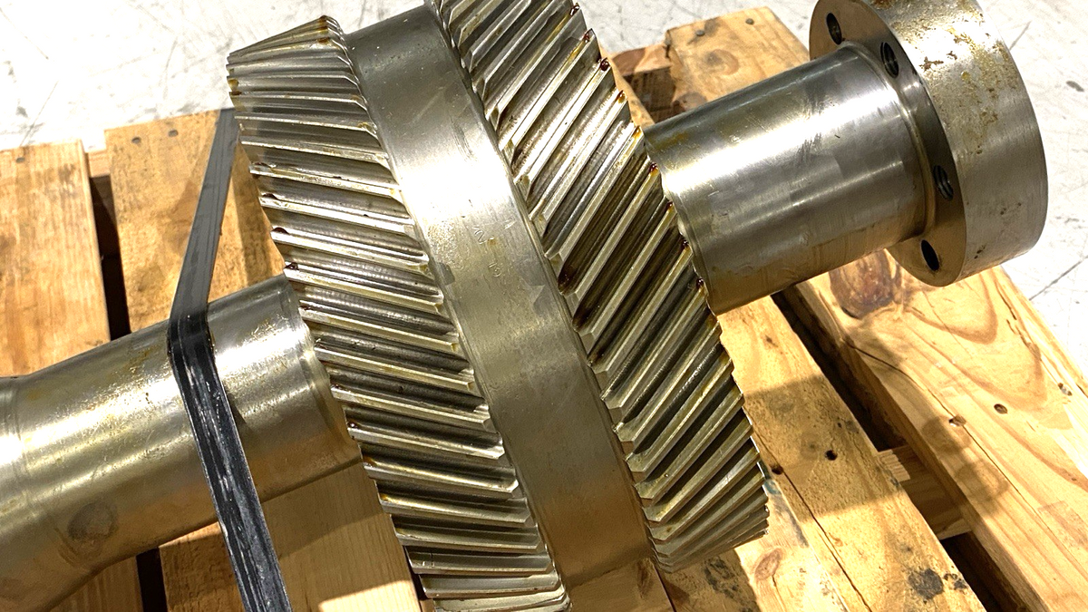 0945D645P0001 | General Electric Turbine Pump Shaft, 40" Long 13" Gear Diameter - New – Open box - Maverick Industrial Sales