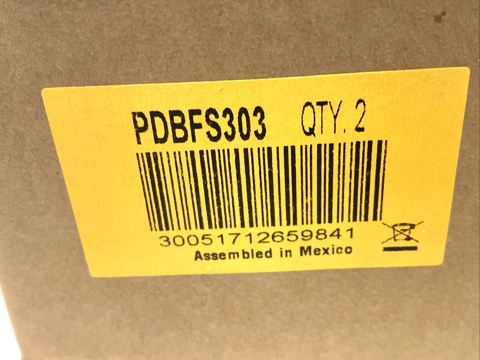 PDBFS303 | Eaton Bussmann Power Distribution Block Finger Safe 600V 310A BOX OF 2 - New – Open box - Maverick Industrial Sales