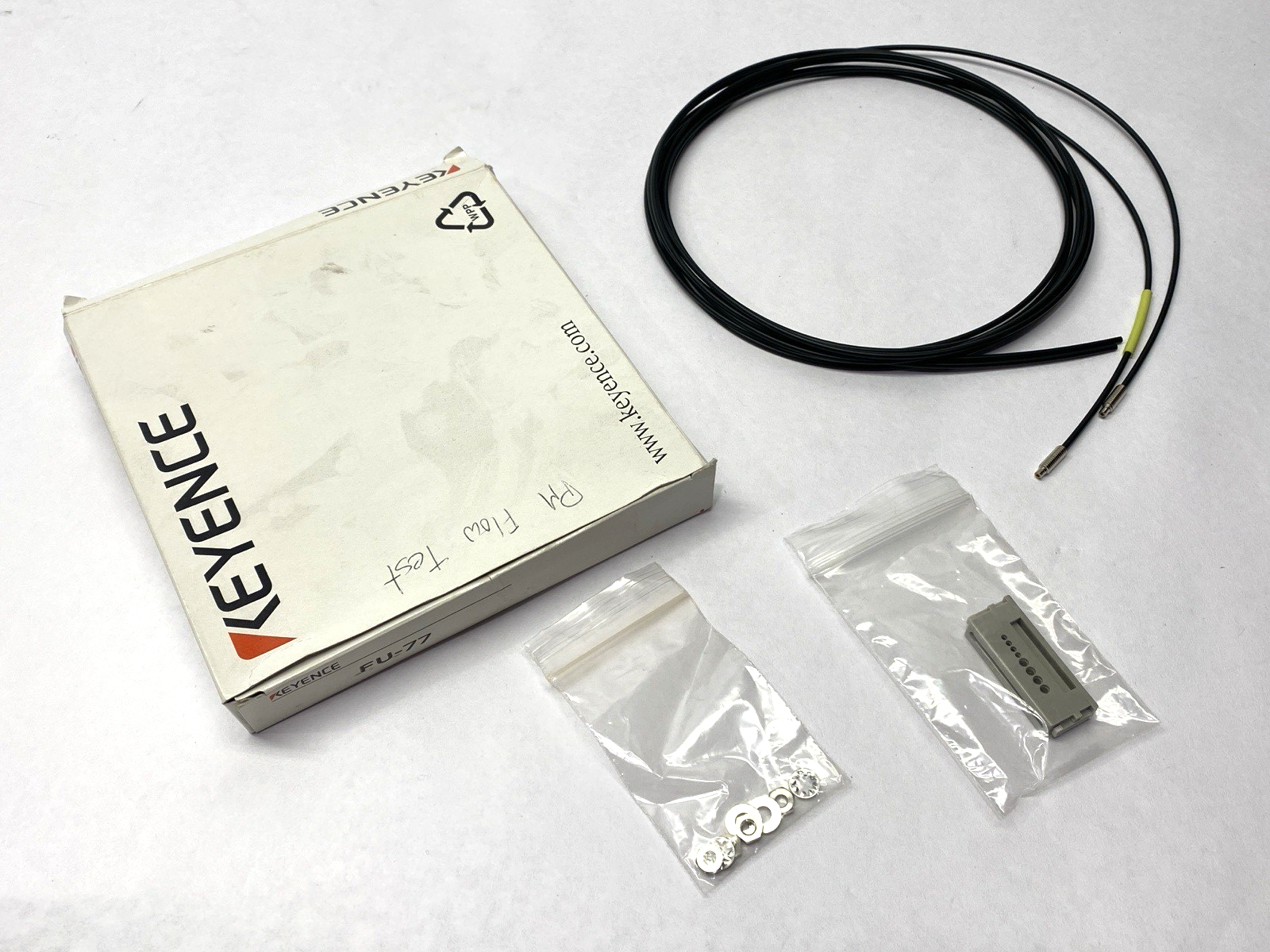 Keyence FU-77 Fiber Optic Unit Thrubeam M4 2m - Maverick Industrial Sales