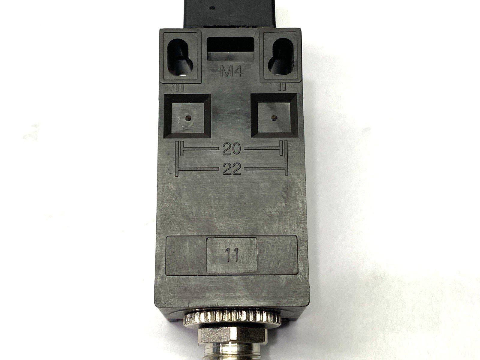 Schmersal TV14H 236-20z-1807/1894 Limit Switch w/ Roller Lever 230VAC 6kV - Maverick Industrial Sales
