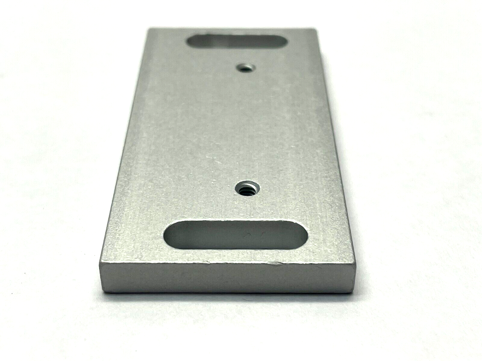 80/20 2123 Door Catch Mounting Plate LOT OF 4 - Maverick Industrial Sales