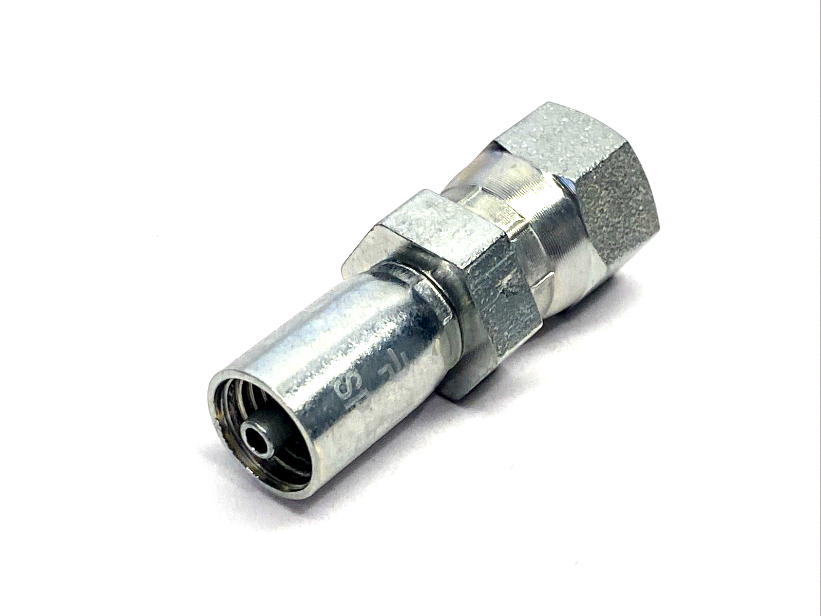 106CY-4-2 | Parker Permanent Parflex Hose Fittings 7/16"-20 Female JIC 37 Deg 18PK - New – Open box - Maverick Industrial Sales