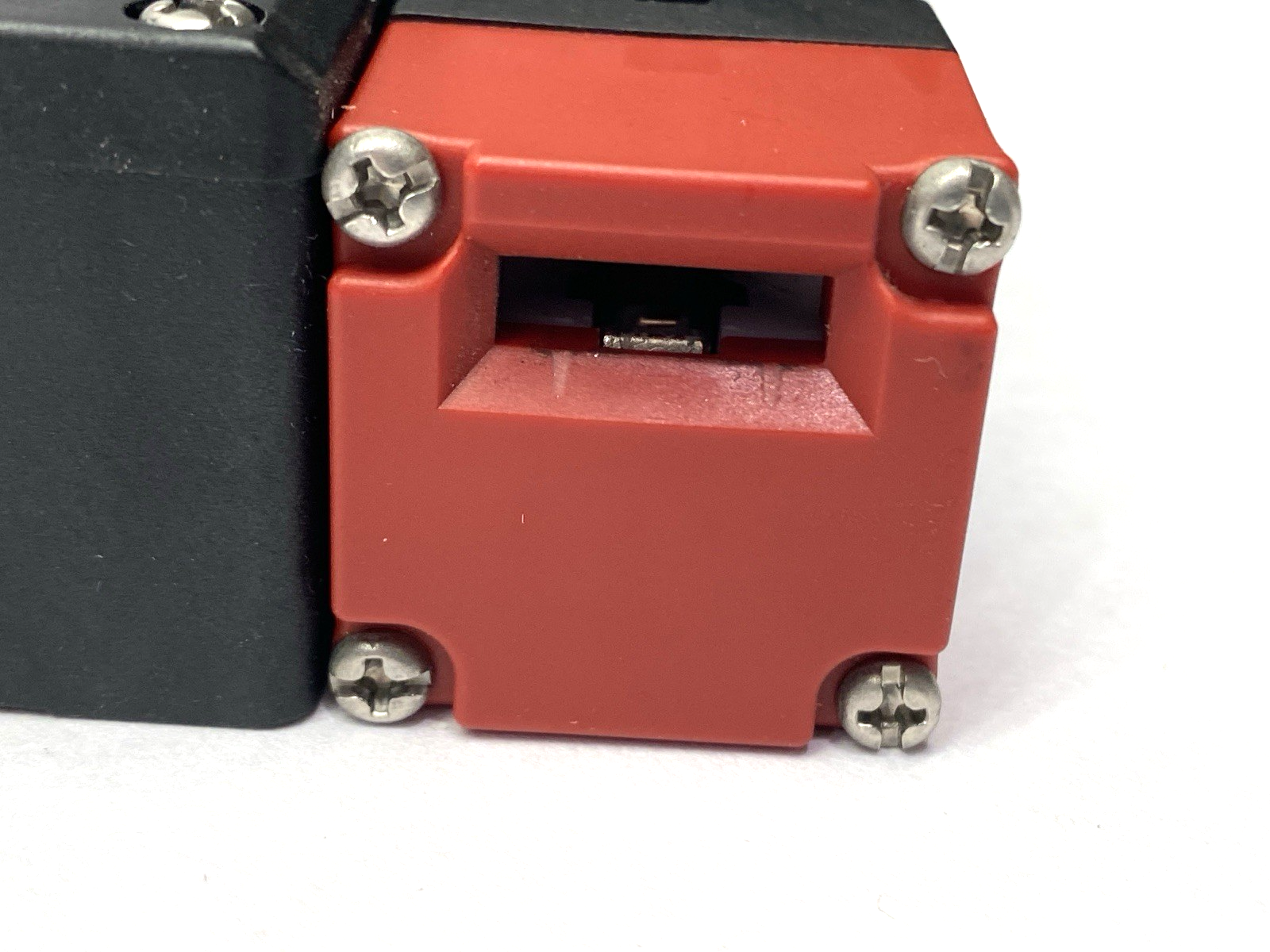 Omron D4NL-1HFG-B Guard Lock Safety Door Switch 24VDC NO KEY - Maverick Industrial Sales
