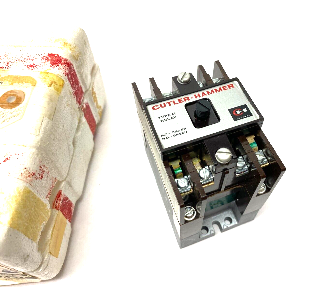Cutler-Hammer D26MR22B Type M AC Relay 600V 2 N.O. 2 N.C. Poles 240V Coil - Maverick Industrial Sales