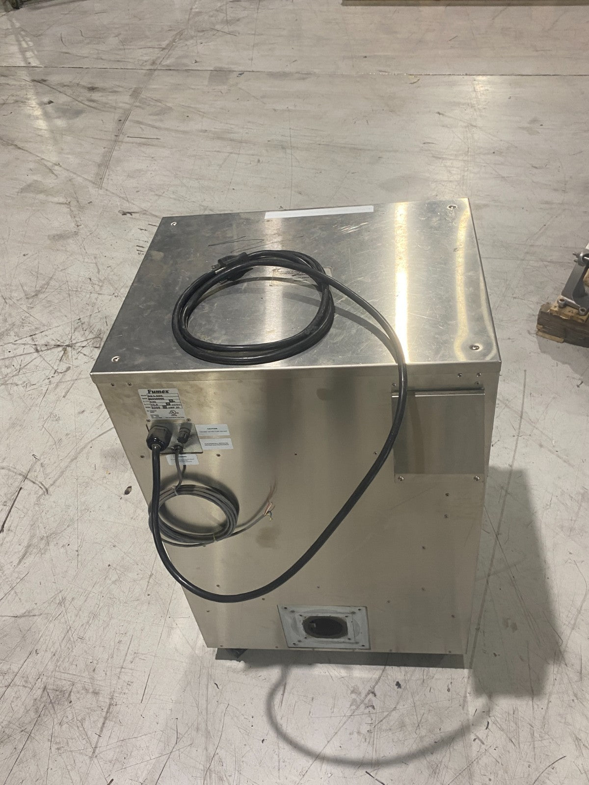 Fumex GS3-500 Air Filtration Fume Extractor Unit USED FILTERS, MISSING ONE WHEEL - Maverick Industrial Sales