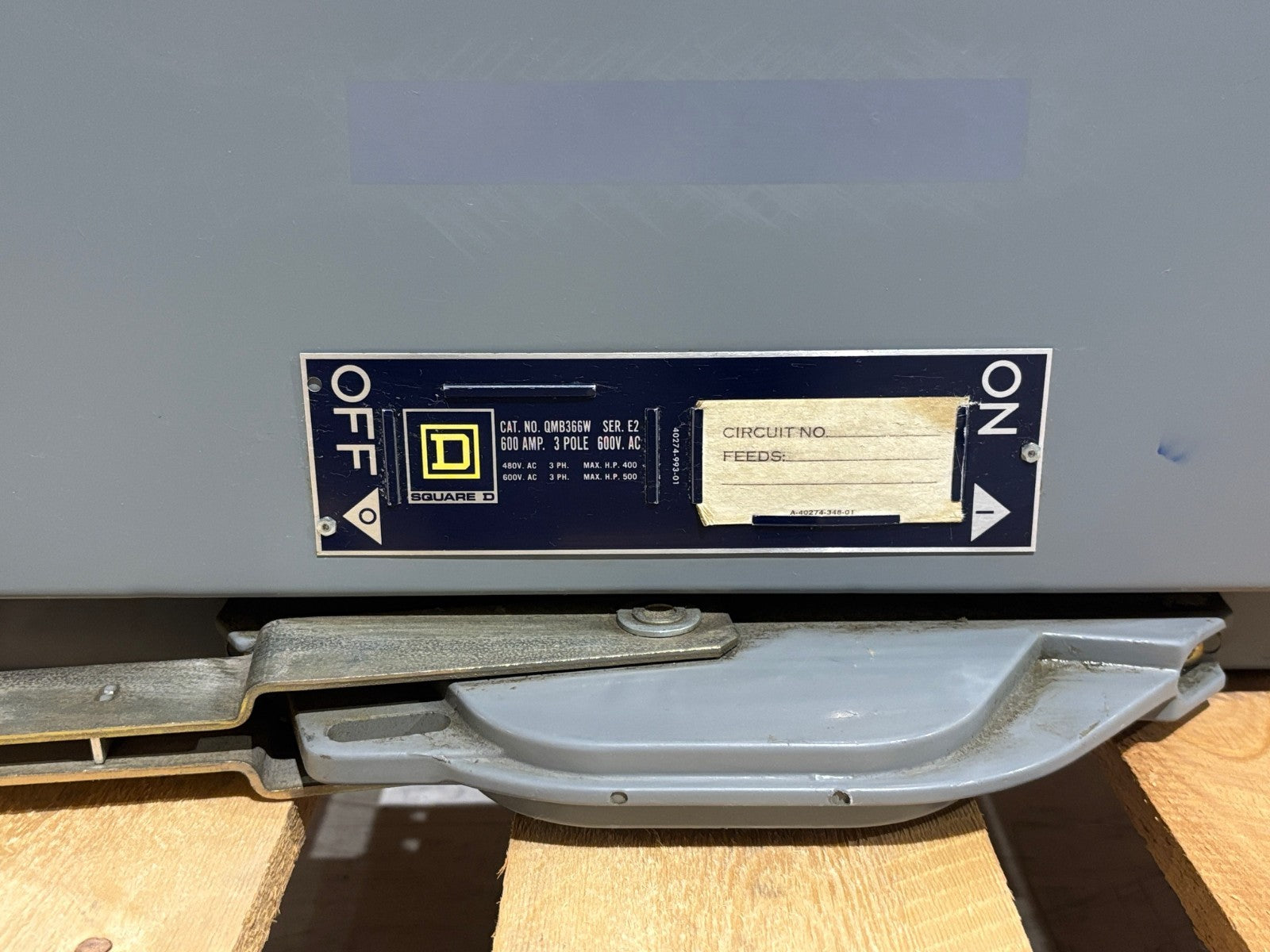 QMB366W | Square D Ser. E2 600A 3 Pole 600V Fusible Panelboard Switch Broken Hinge - Used - Maverick Industrial Sales