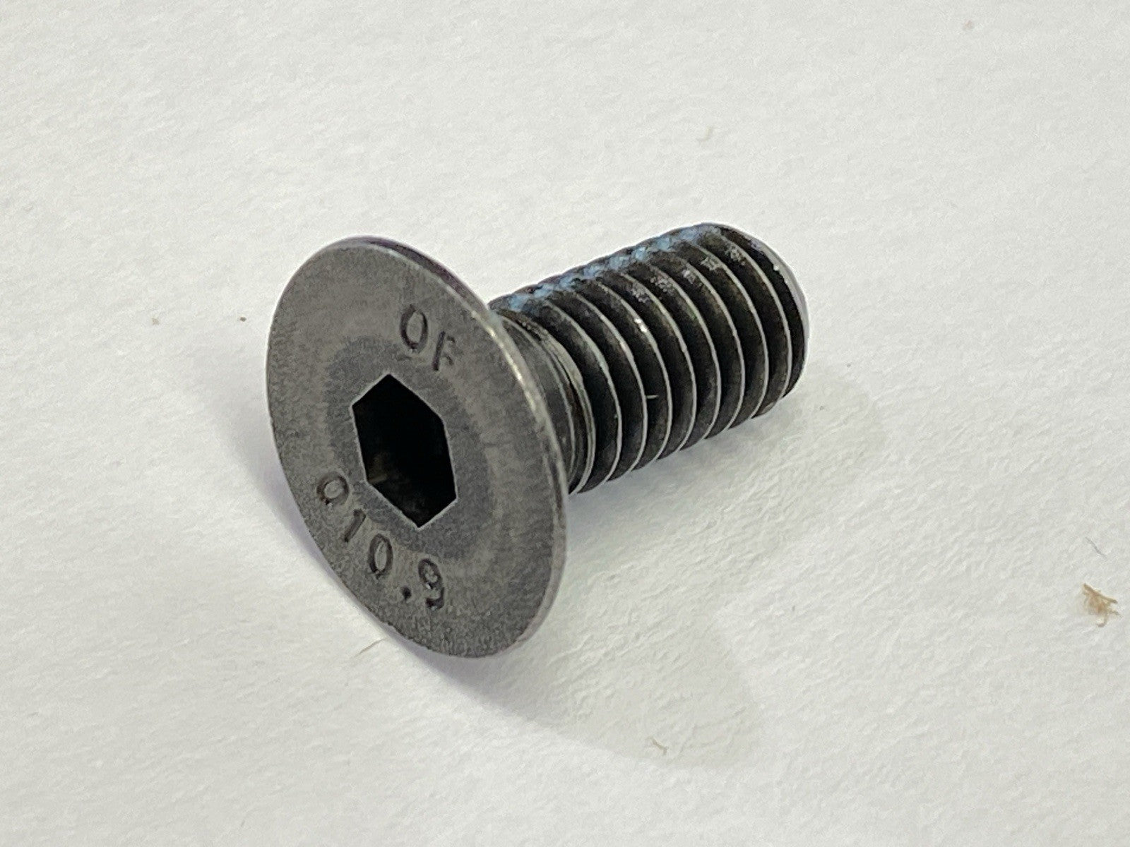 FHS100818-050M1 Socket Flat Head Screw M8 x 18mm 7991-10.9 LOT OF 46 - Maverick Industrial Sales
