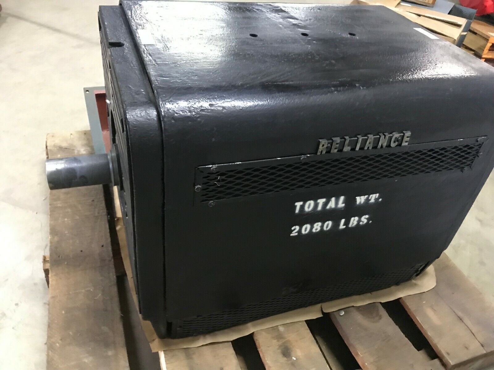 Reliance Industrial Electric Motor, 350 HP, 1776 RPM, 575V 318A 5005S Frame - Maverick Industrial Sales