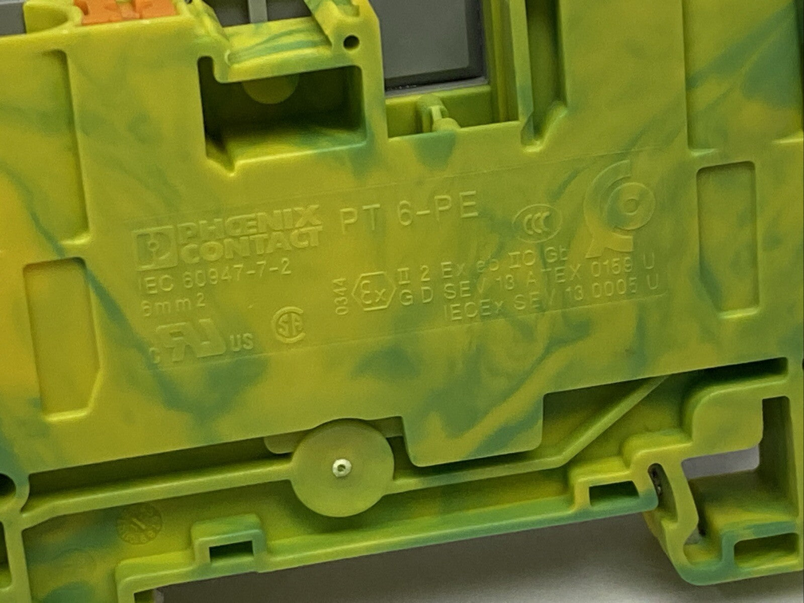 Phoenix Contact PT 6-PE Ground Terminal Block Green/Yellow 3211822 LOT OF 7 - Maverick Industrial Sales