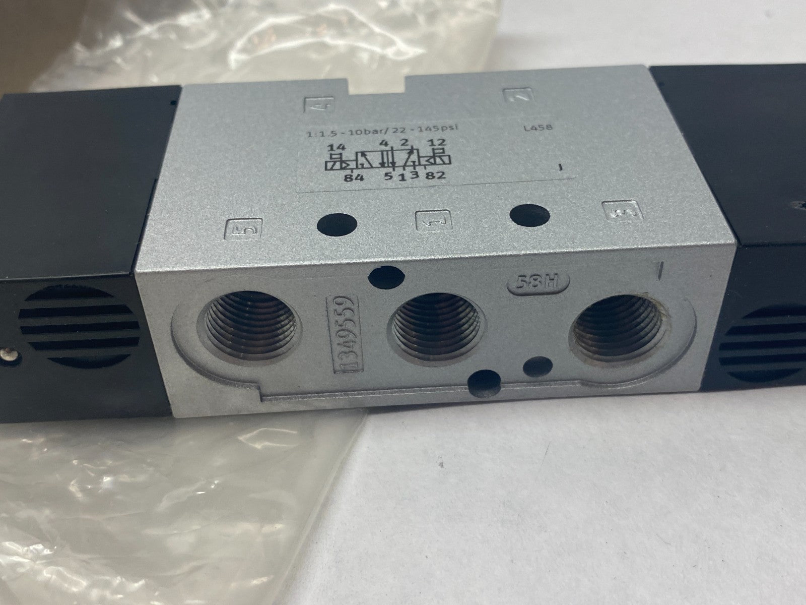 Festo VUVS-L25-B52-D-G14-F8 Solenoid Valve 5/2, Bistable 575516 - Maverick Industrial Sales
