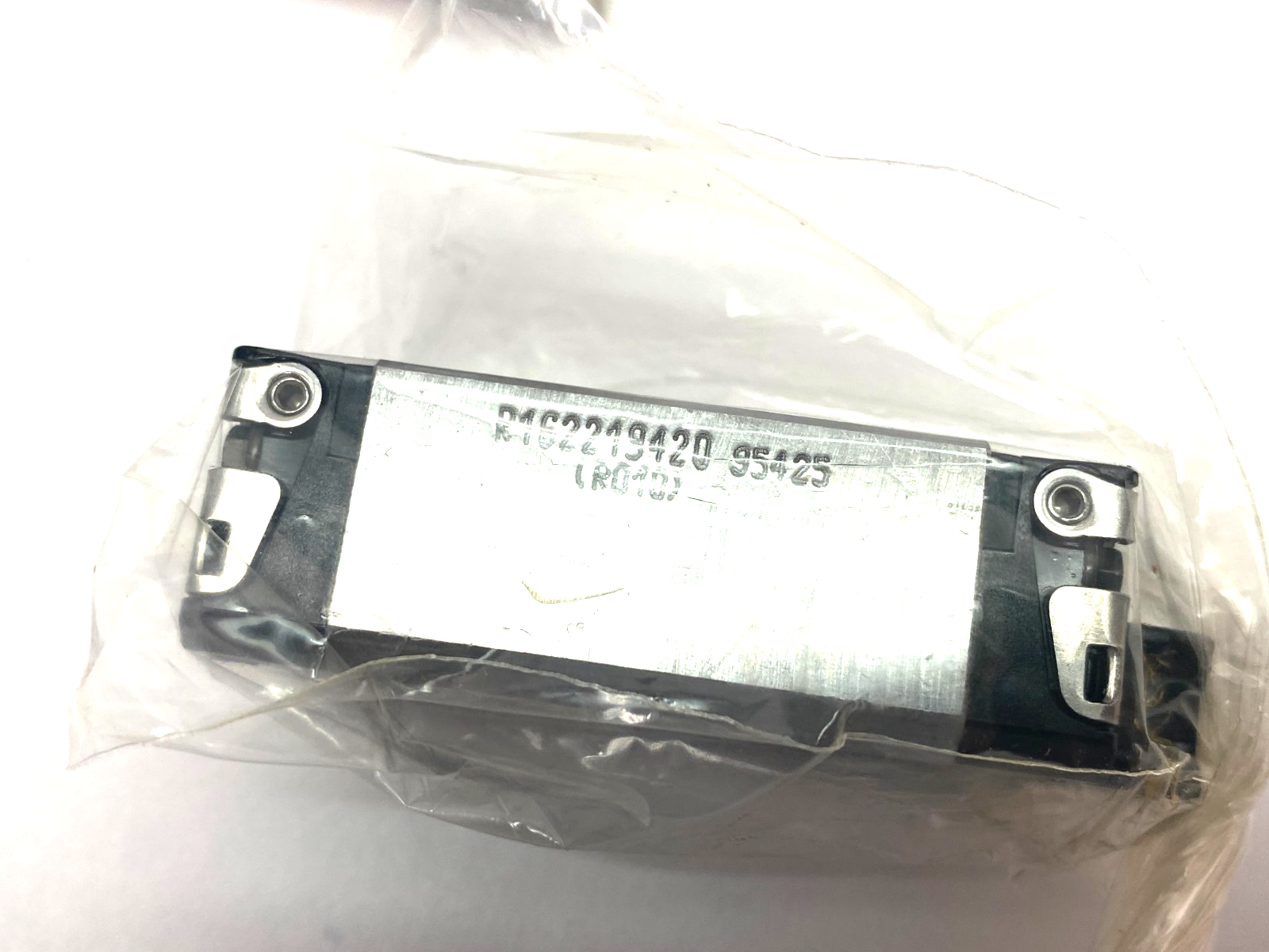 Bosch Rexroth R162219420 Ball Runner Guide Block KWD-015-SNS-C0-N-1 - Maverick Industrial Sales