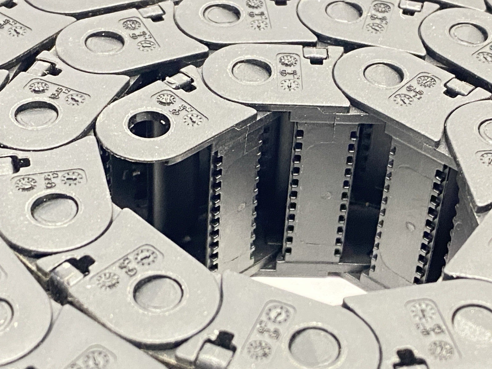 E2.10.30.028 | Igus Micro Series Energy Chain 130 Links 8.53ft - New Other - Maverick Industrial Sales