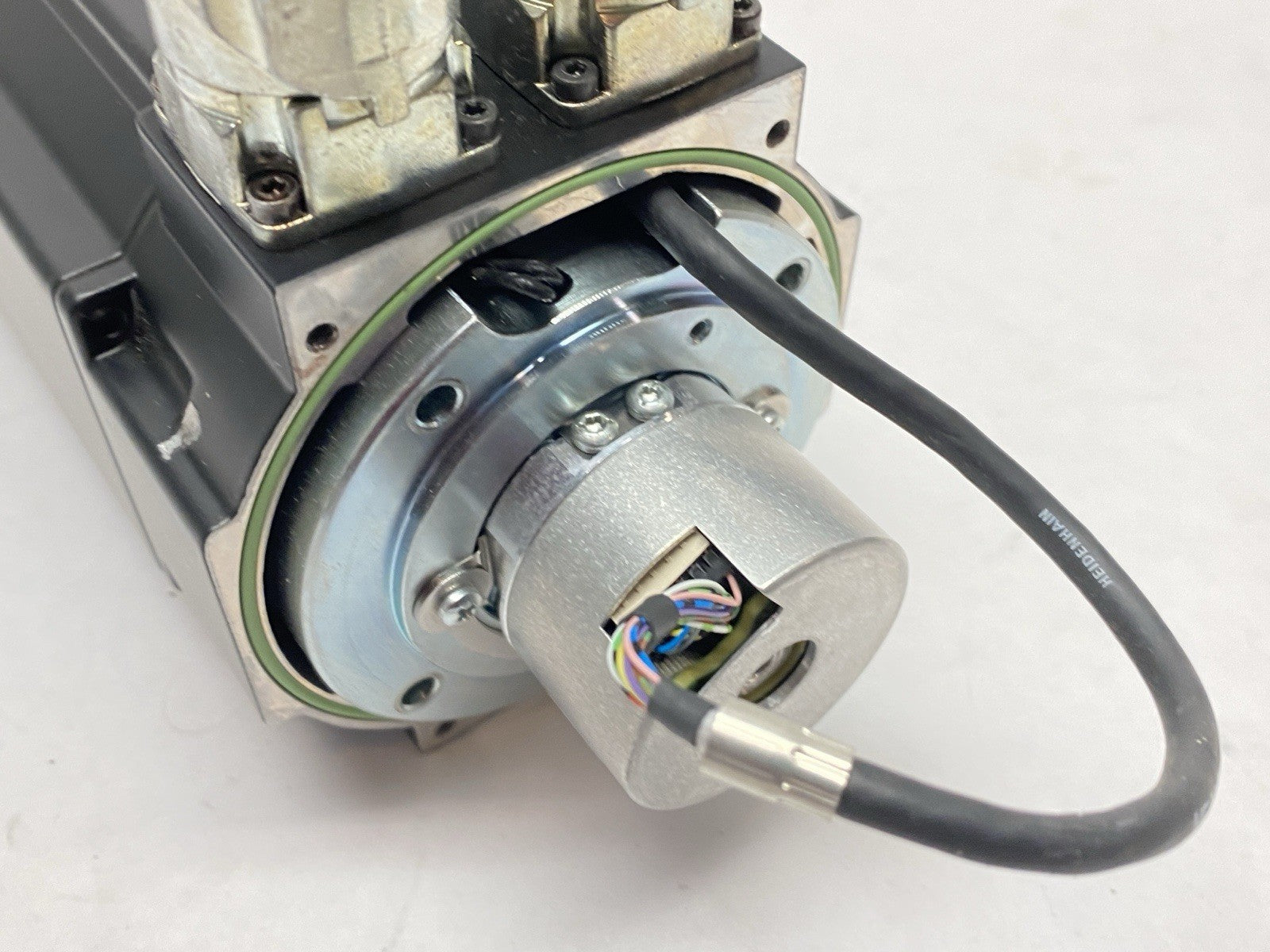 Kollmorgen AKM44J-ANC2AB00 Servo Motor 6000RPM 7.7A 640VDC 1.25kW - Maverick Industrial Sales