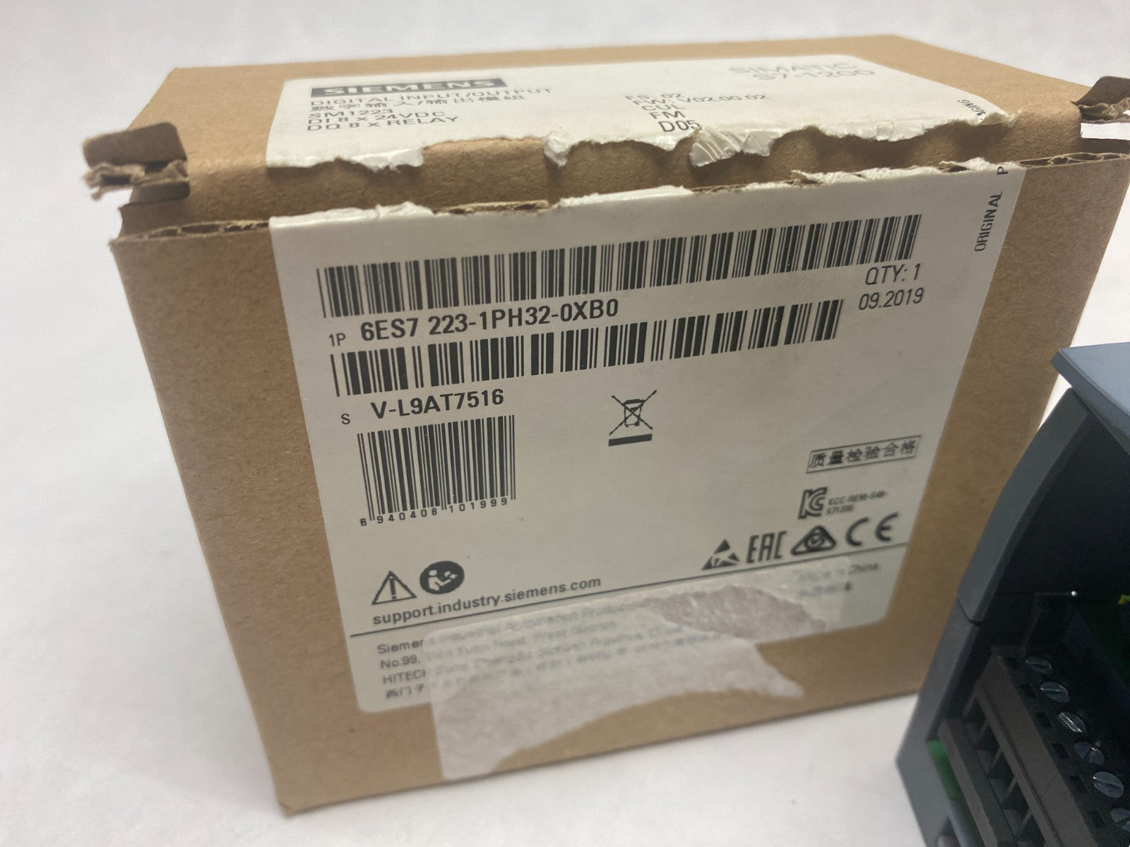 Siemens 6ES7 223-1PH32-0XB0 SIMATIC S7-1200 Digital Input/Output Module SM1223 - Maverick Industrial Sales