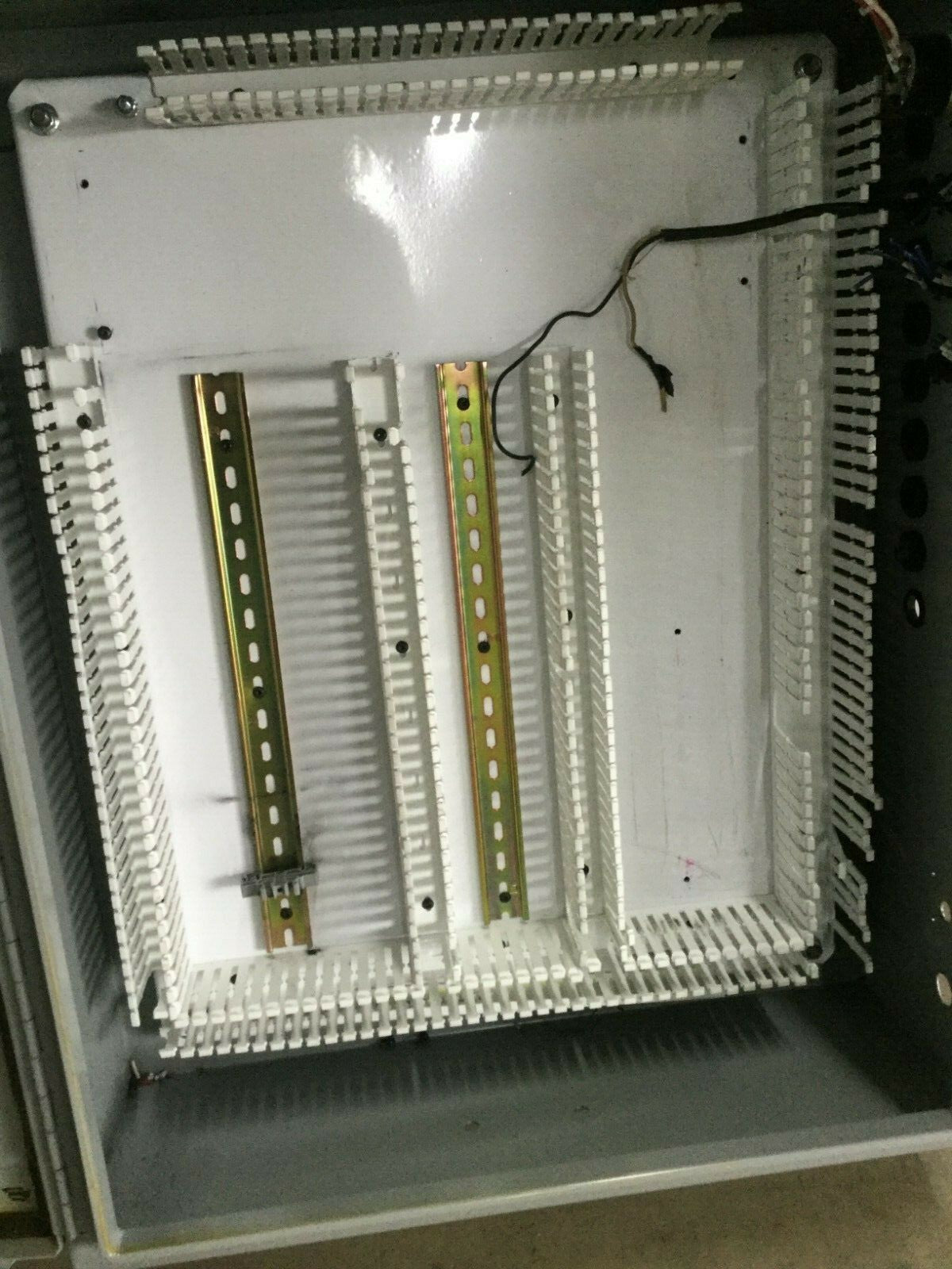 N12302408 | Hubbell Wiegmann Industrial Enclosure 30"x24"x8" w/ Backplate - Used - Maverick Industrial Sales