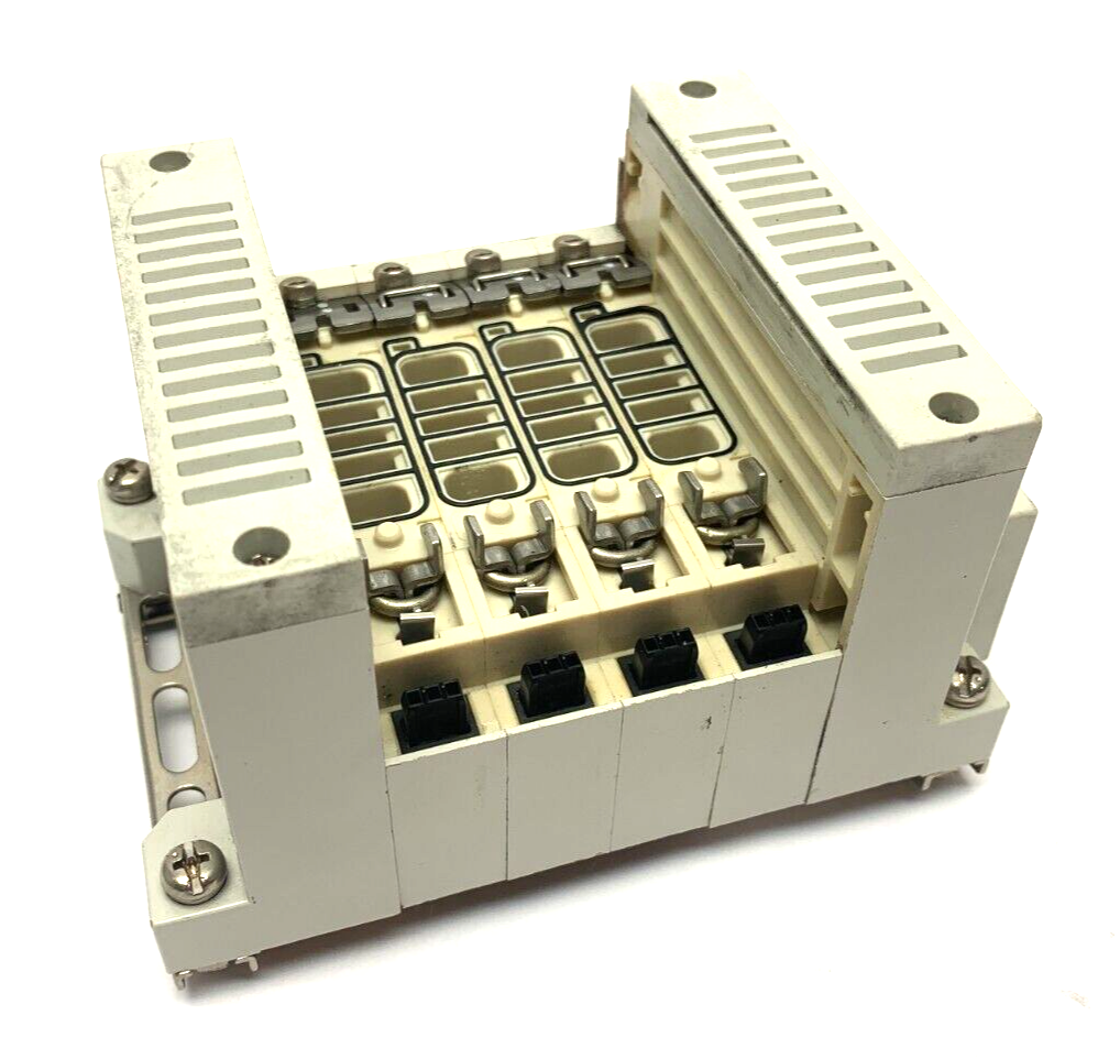 VV5Q11-04N3FS0-D0RS | SMC Plug In Manifold Assembly 4-Port - Used - Maverick Industrial Sales