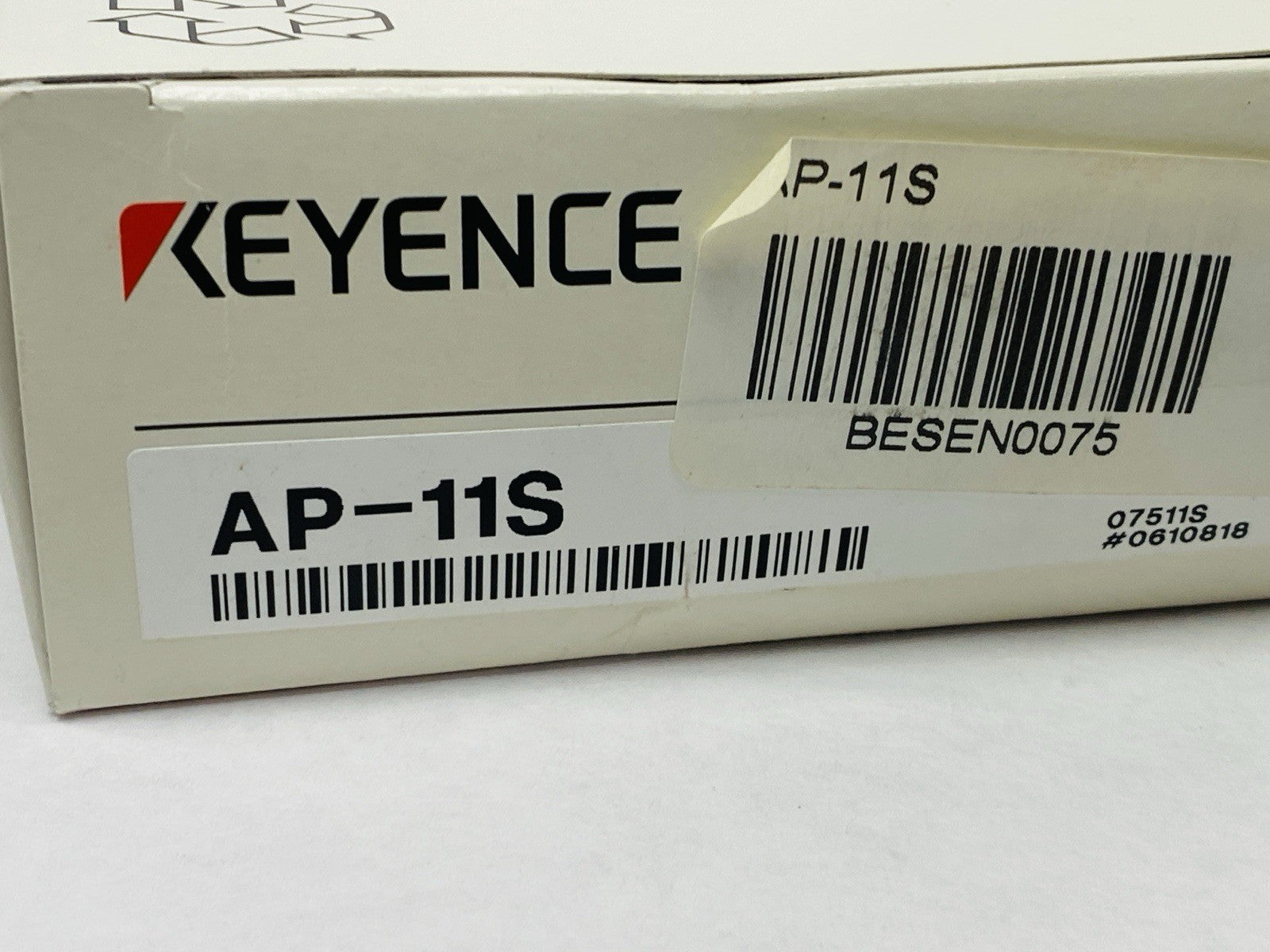 Keyence AP-11S Fluid Digital Pressure Sensor Head Negative Pressure -100kPa - Maverick Industrial Sales