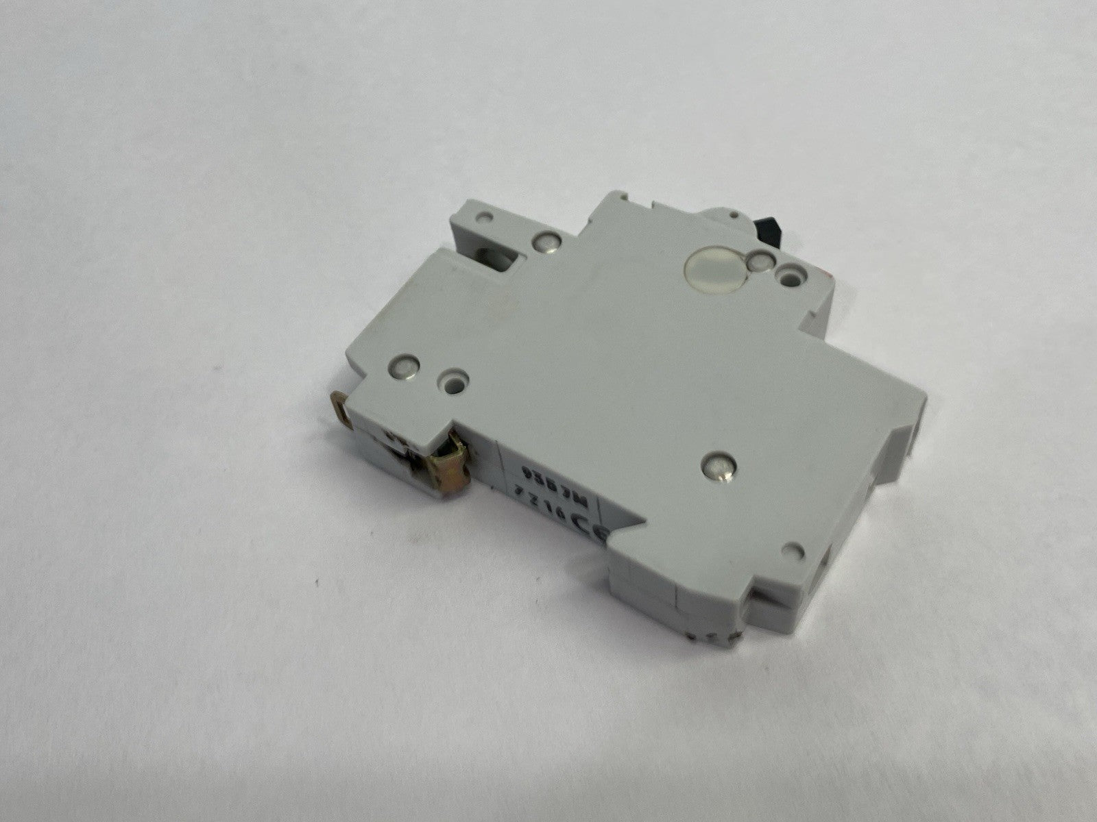 S271 Z 16 A | ABB Miniature Circuit Breaker 1-Pole DIN Rail - Used - Maverick Industrial Sales