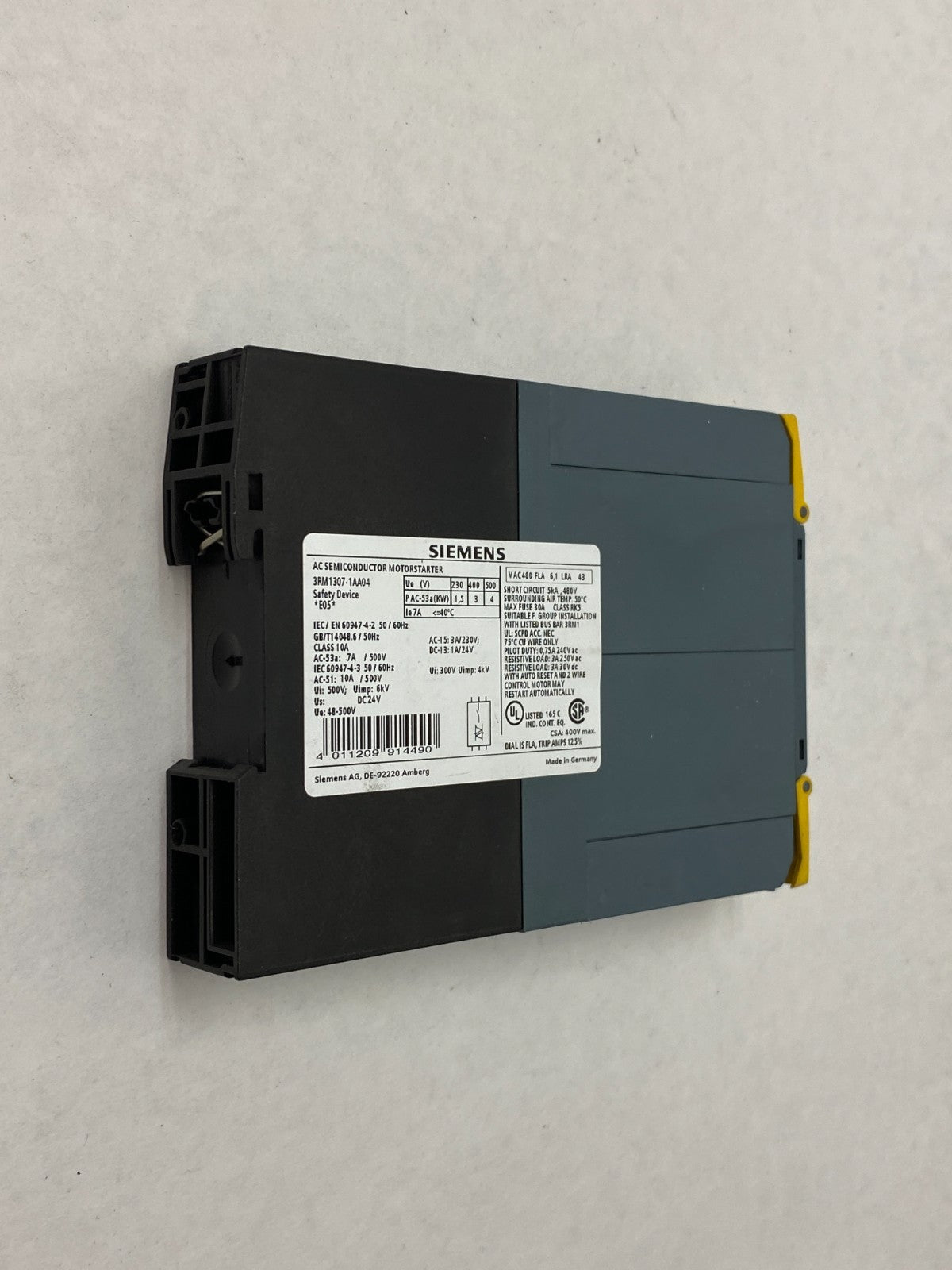 Siemens 3RM1307-1AA04 SIRIUS Fail-Safe Reversing Starter 500V Screw Terminals - Maverick Industrial Sales