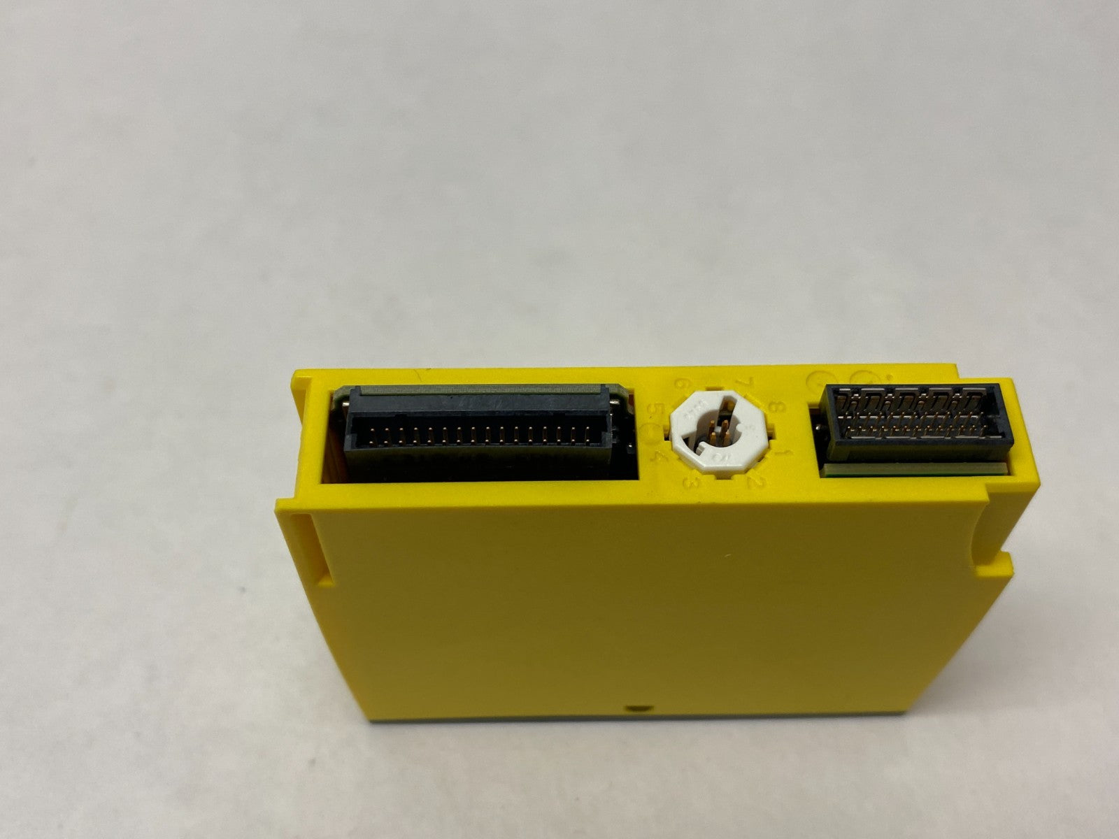 Siemens 6ES7 136-6DC00-0CA0 SIMATIC ET 200SP Digital Output Module F-DQ 8x 24VDC - Maverick Industrial Sales