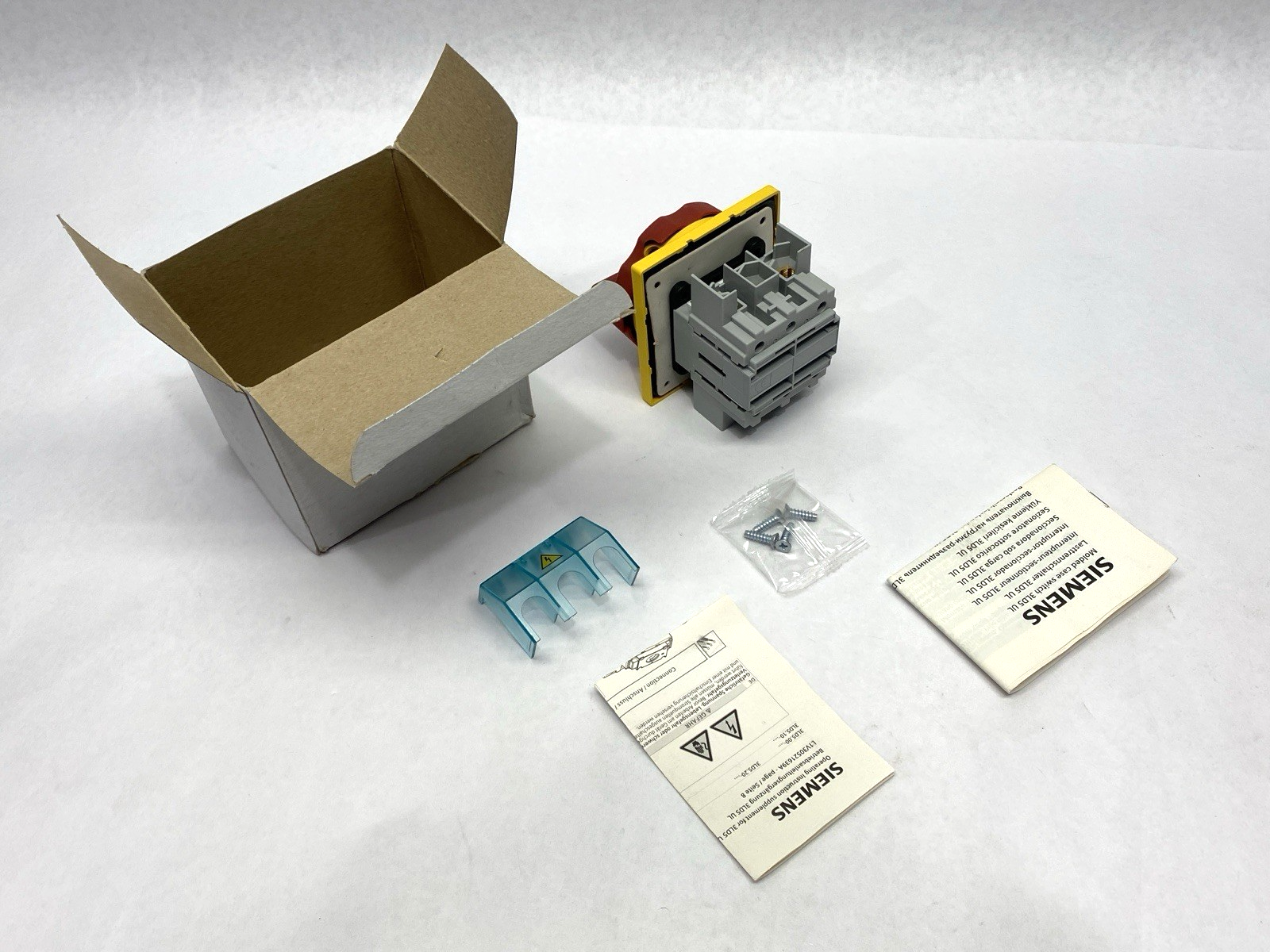 Siemens 3LD5020-0TK13 Molded Case Disconnect Switch MISSING TERMINAL COVER - Maverick Industrial Sales