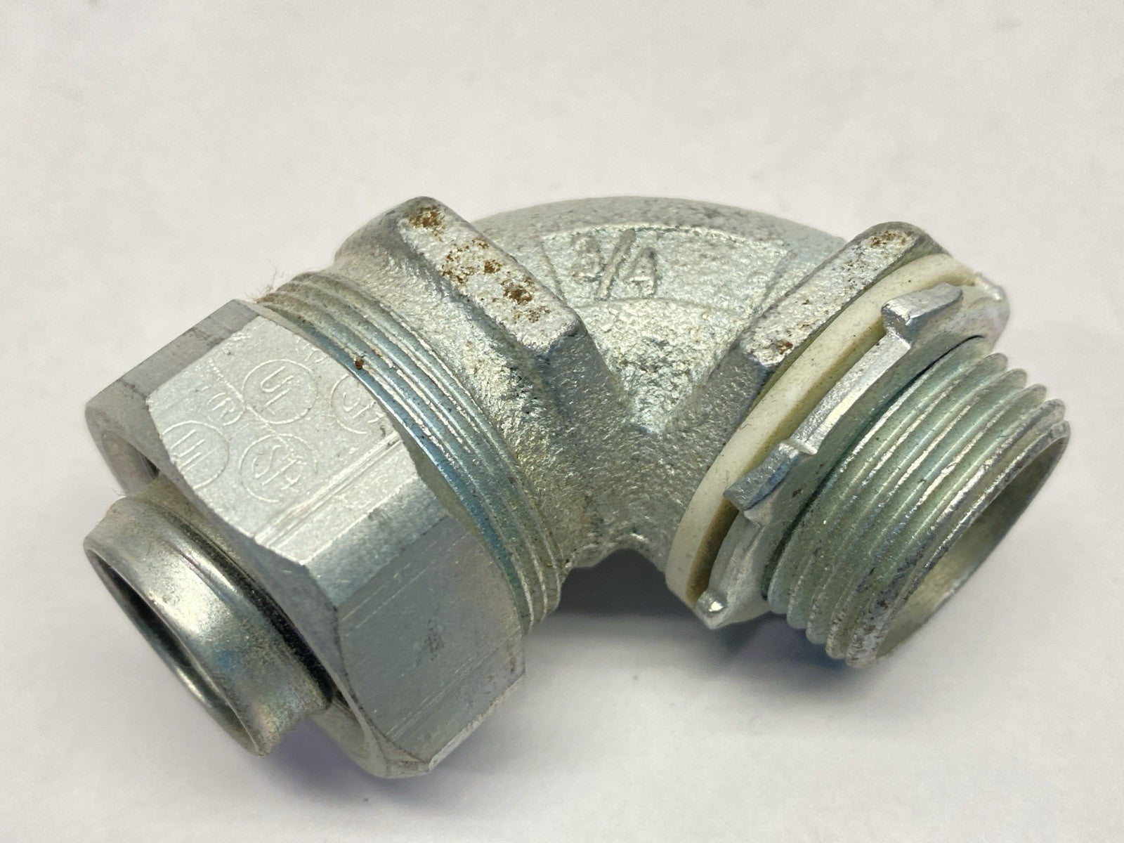 ST9075 | Appleton Liquidtight Connector 90 Degree 3/4" LOT OF 2 - New – Open box - Maverick Industrial Sales