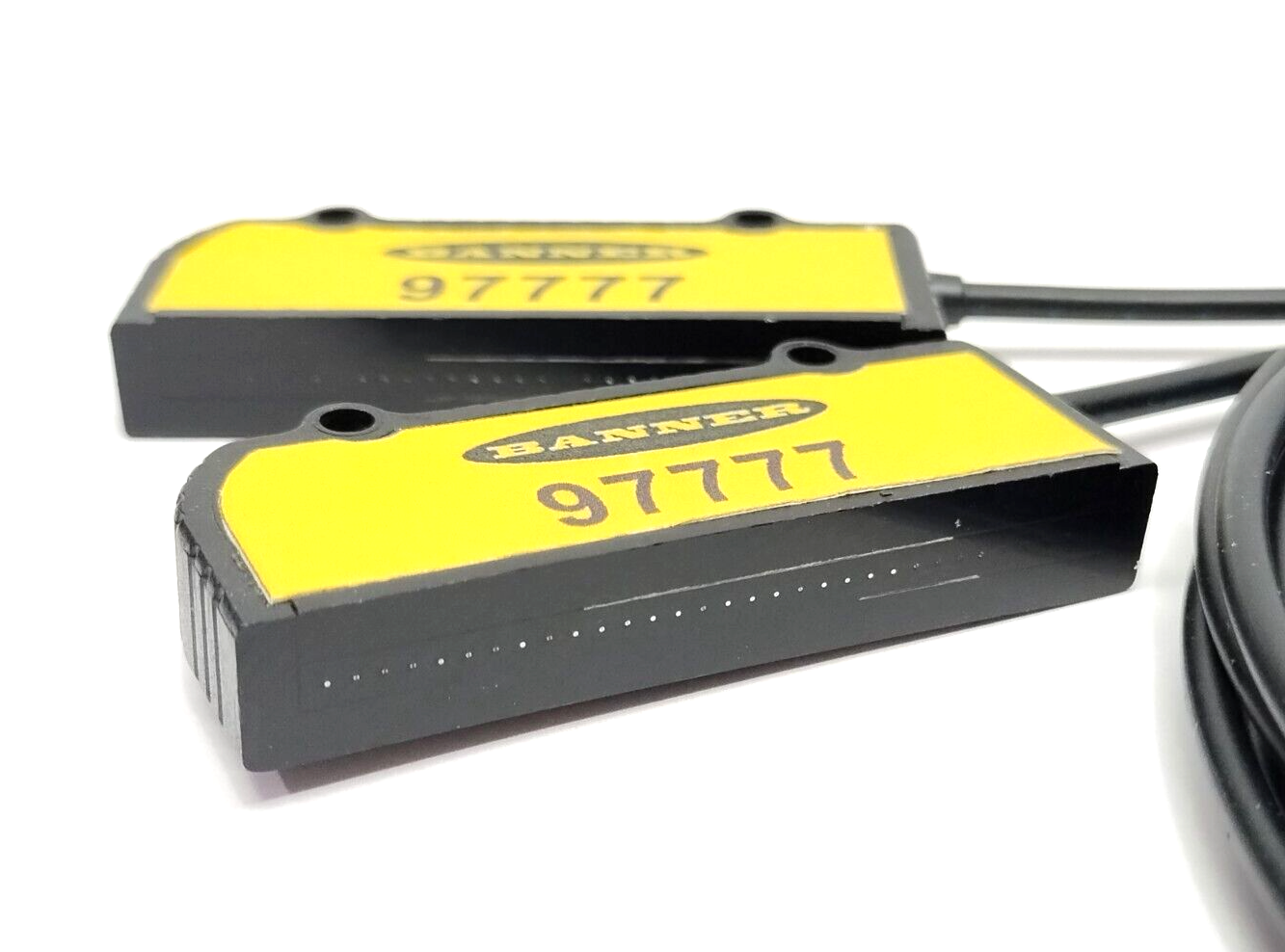 Banner PIRS1X326T5AL47 Fiber Optic Sensor Array, Opposed Mode, 32 x 0.25mm 97777 - Maverick Industrial Sales