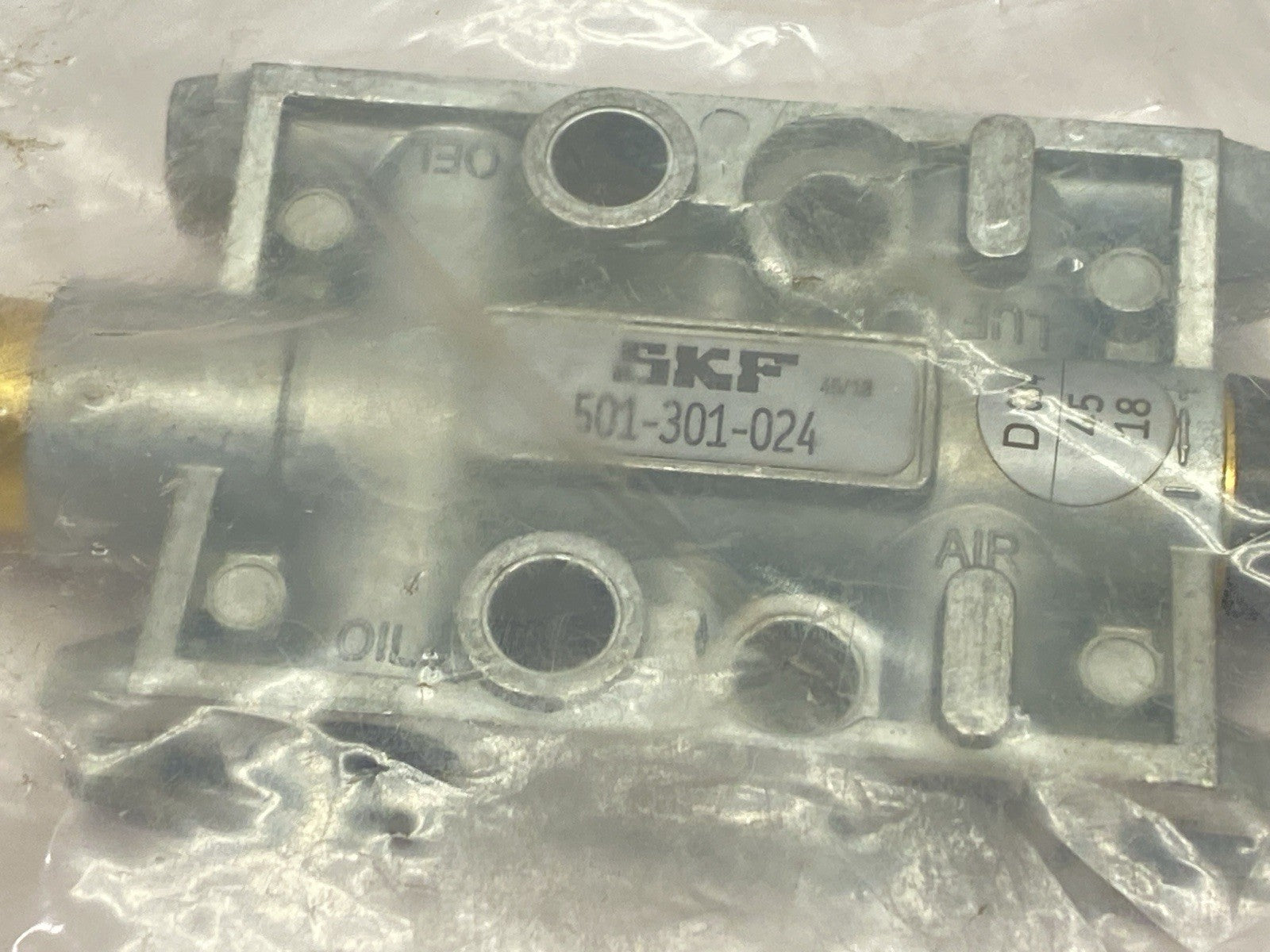SKF 501-301-024 Injection Oiler 501 With Adjustable Metering Quantity - Maverick Industrial Sales