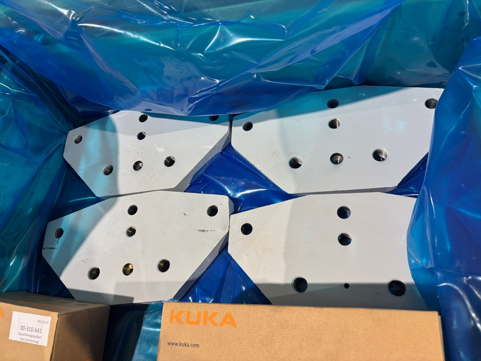 Kuka 00-327-118 Quantec Series Mounting Base Plate Pad Kit, KR Robot Mount - Maverick Industrial Sales