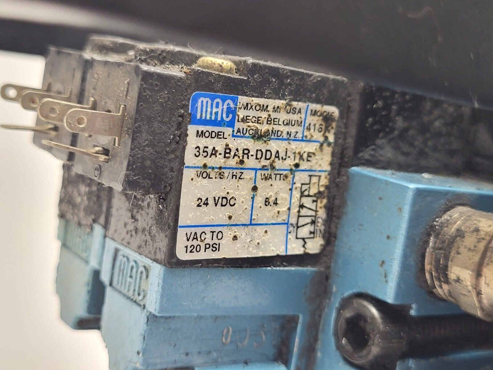 MAC Valves MM-A2B-231 Manifold w/ MV-A2B-A141-PM-6111JC9 Solenoid Valve - Maverick Industrial Sales